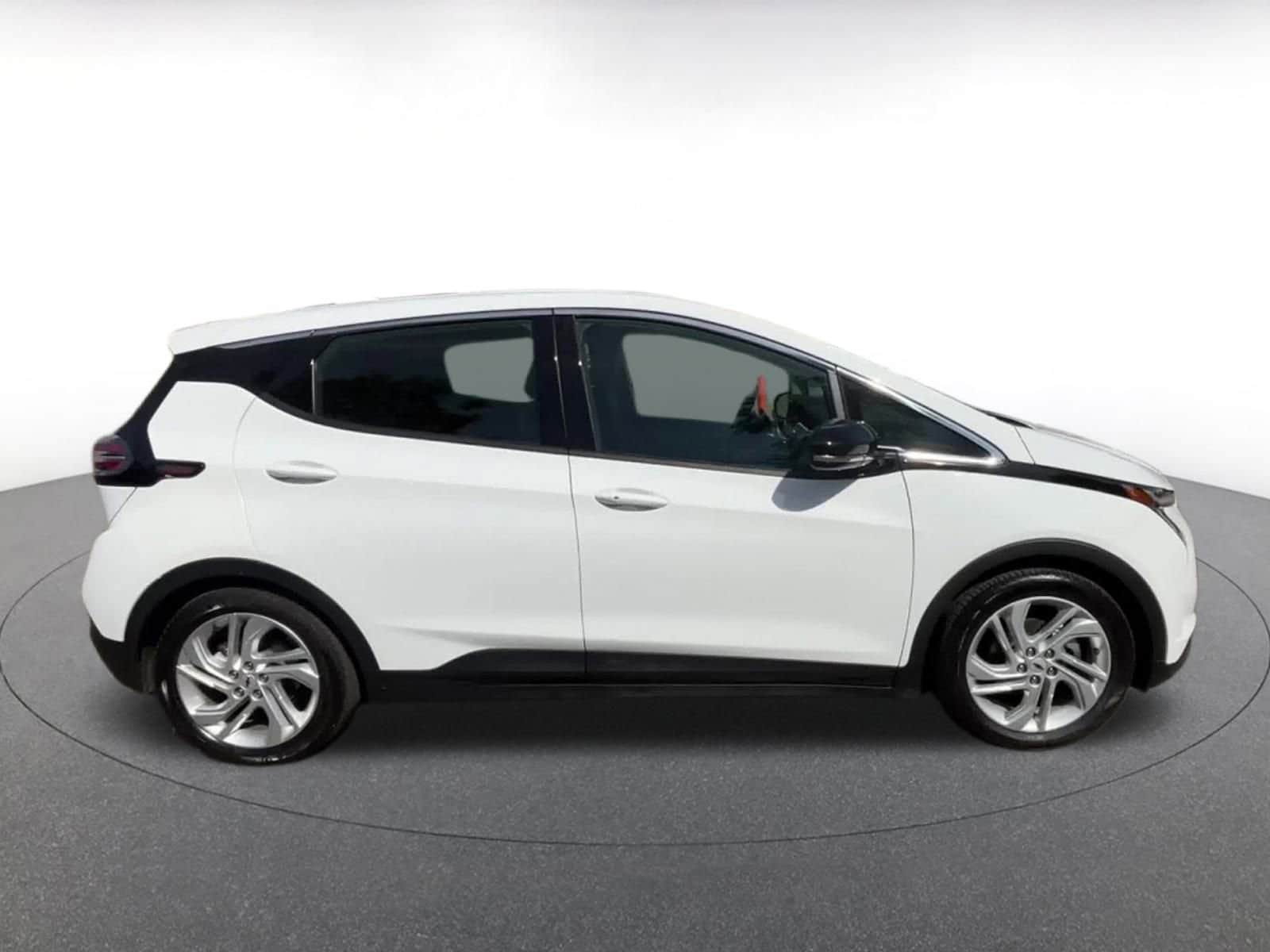 Thumbnail: 2023 Chevrolet Bolt EV - 16