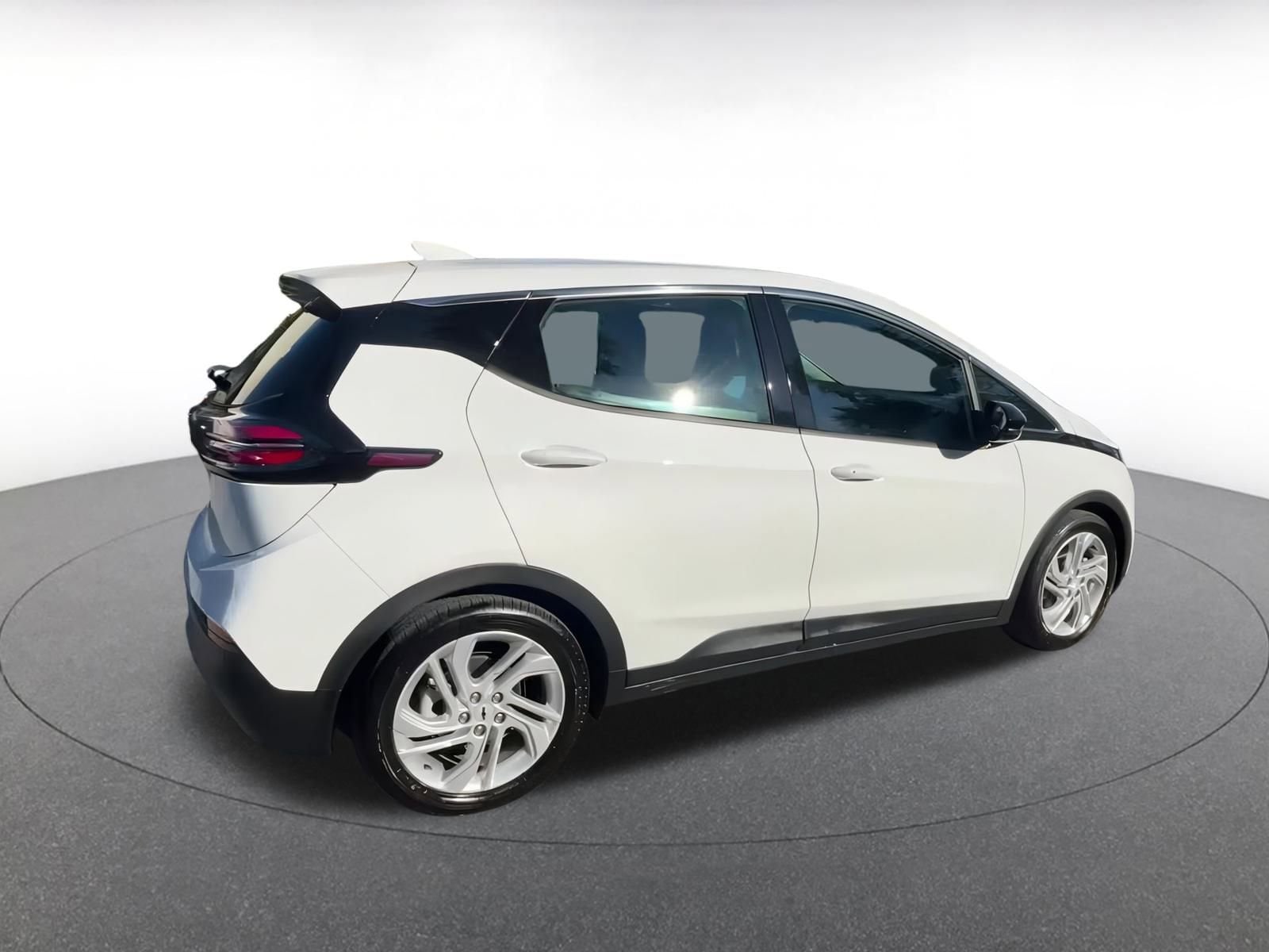 Thumbnail: 2023 Chevrolet Bolt EV - 15