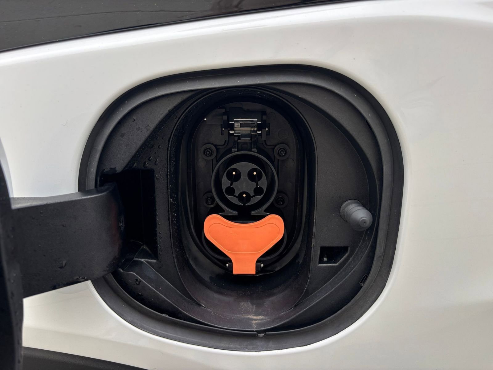 Thumbnail: 2023 Chevrolet Bolt EV - 23