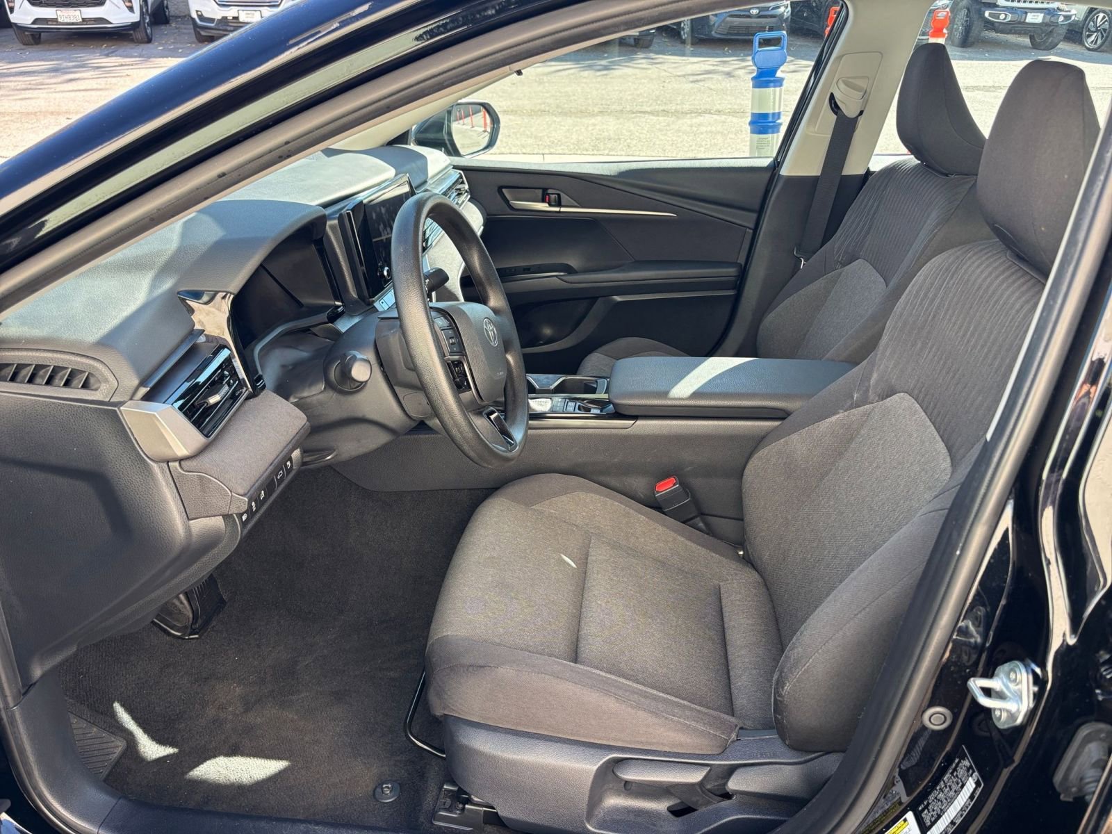 Thumbnail: 2025 Toyota Camry - 27