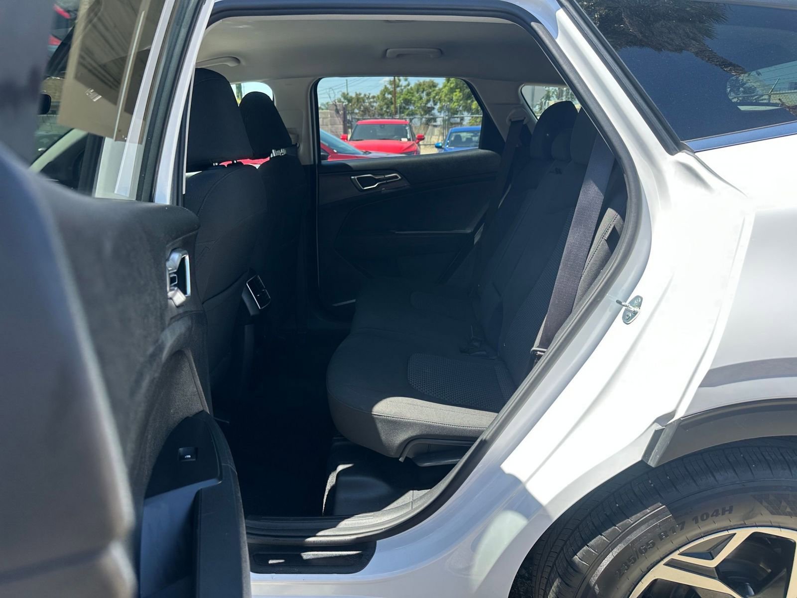 Thumbnail: 2025 Kia Sportage - 24