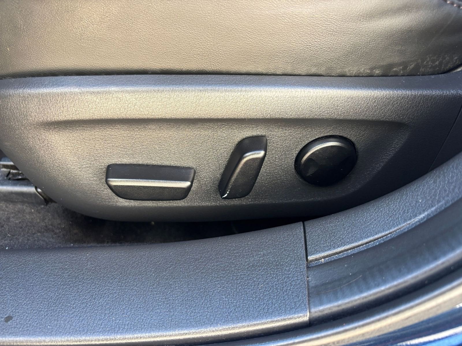 Thumbnail: 2025 Mazda Mazda3 - 23