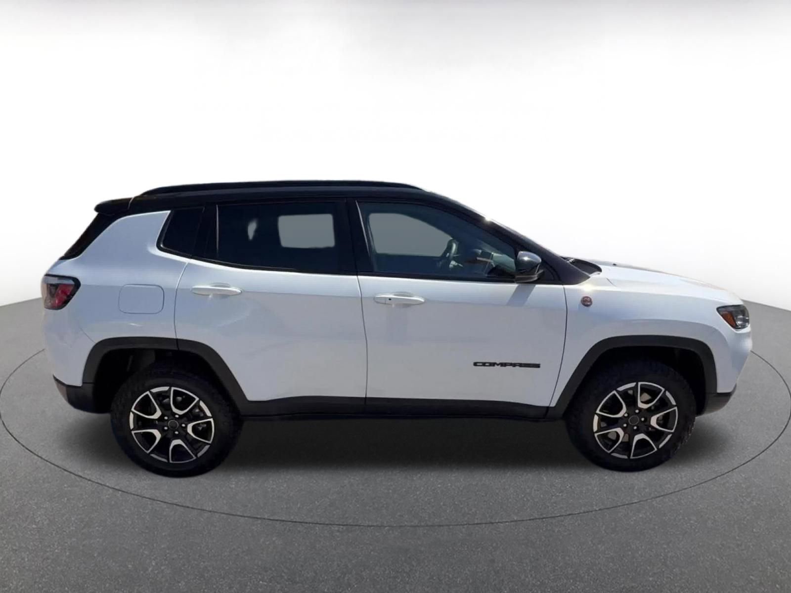 Thumbnail: 2025 Jeep Compass - 16