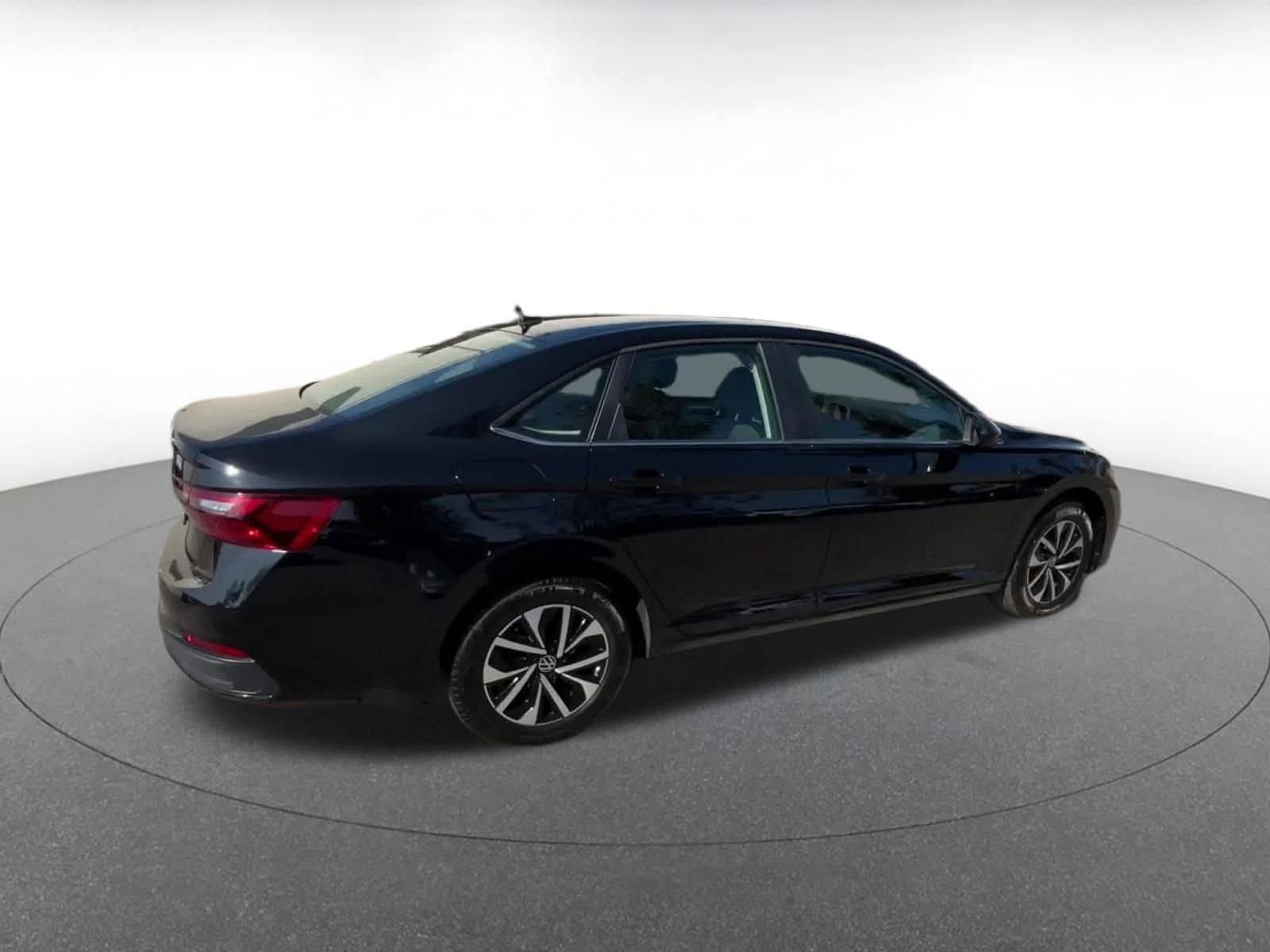 Thumbnail: 2025 Volkswagen Jetta - 15