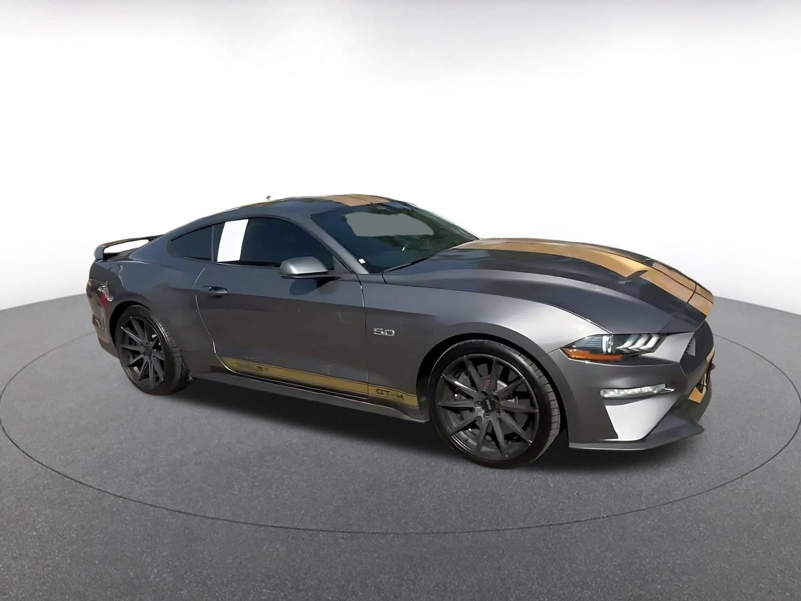 Thumbnail: 2022 Ford Mustang - 2