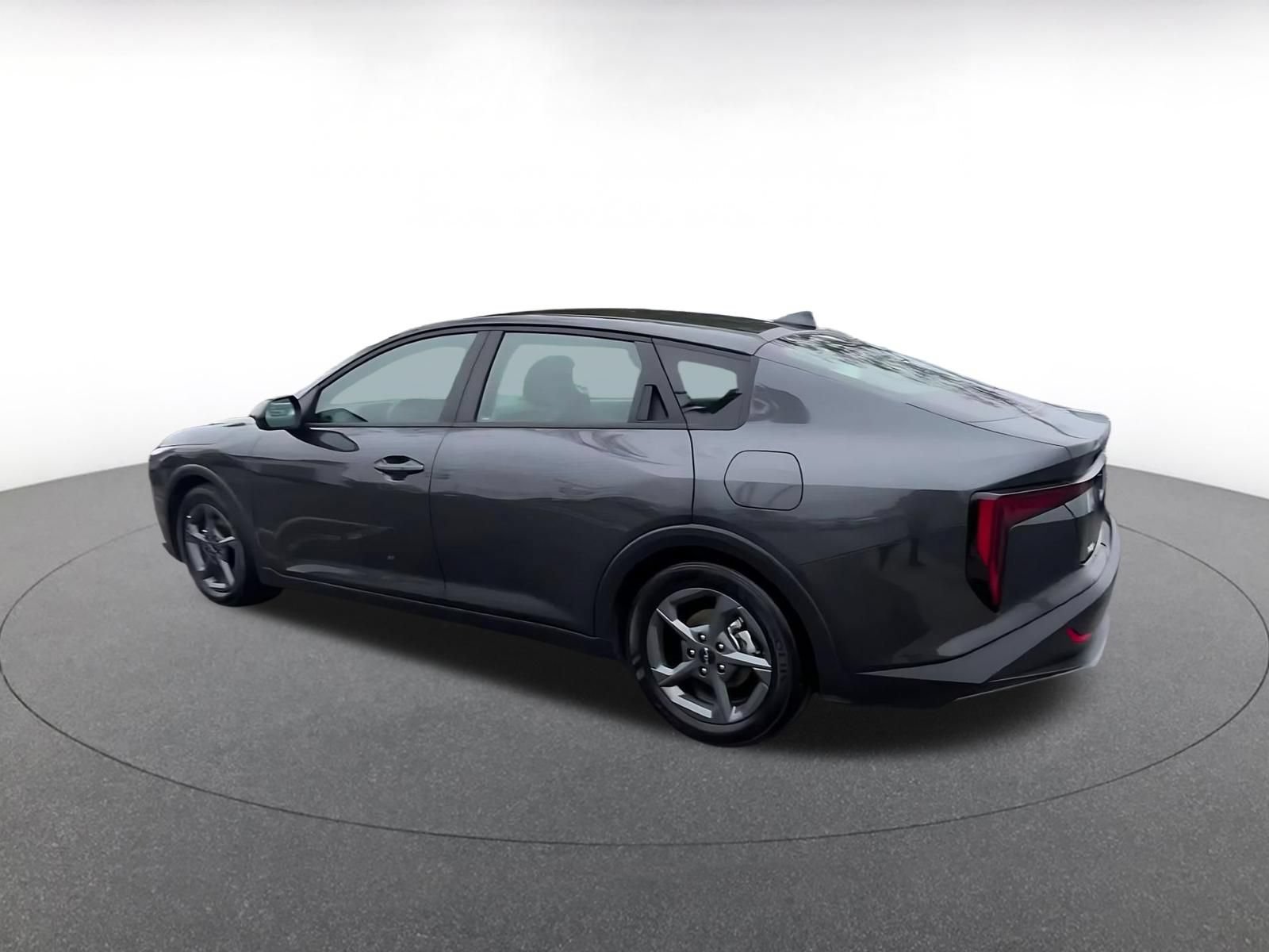 Thumbnail: 2025 Kia K4 - 10