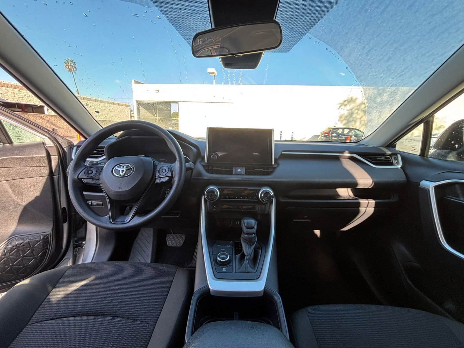 Thumbnail: 2025 Toyota RAV4 - 33