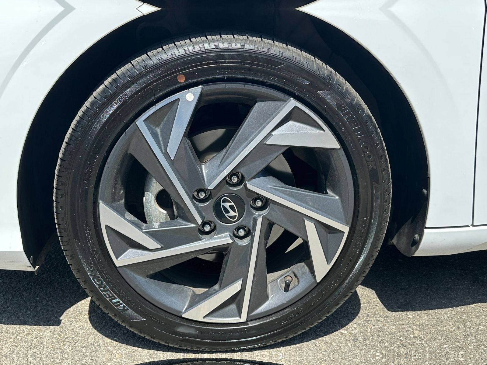 Thumbnail: 2025 Hyundai Elantra - 30