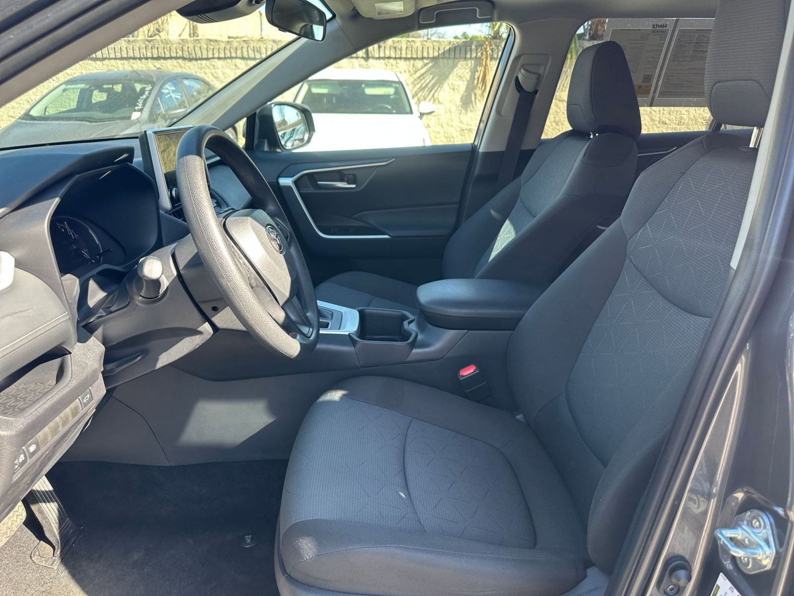 Thumbnail: 2025 Toyota RAV4 - 28