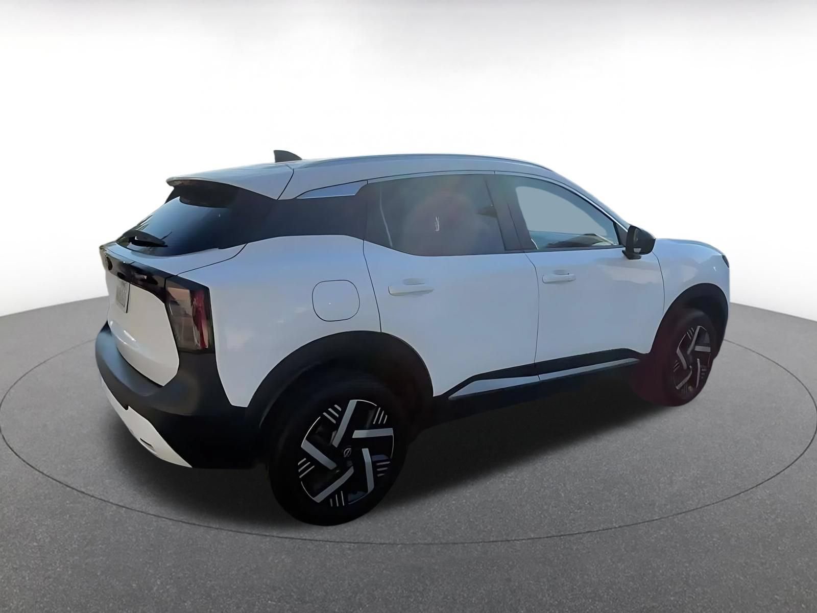Thumbnail: 2026 Nissan Kicks - 13
