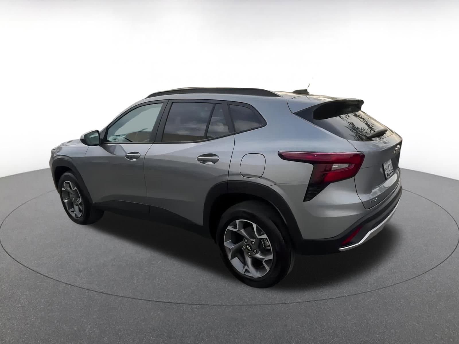 Thumbnail: 2025 Chevrolet Trax - 10