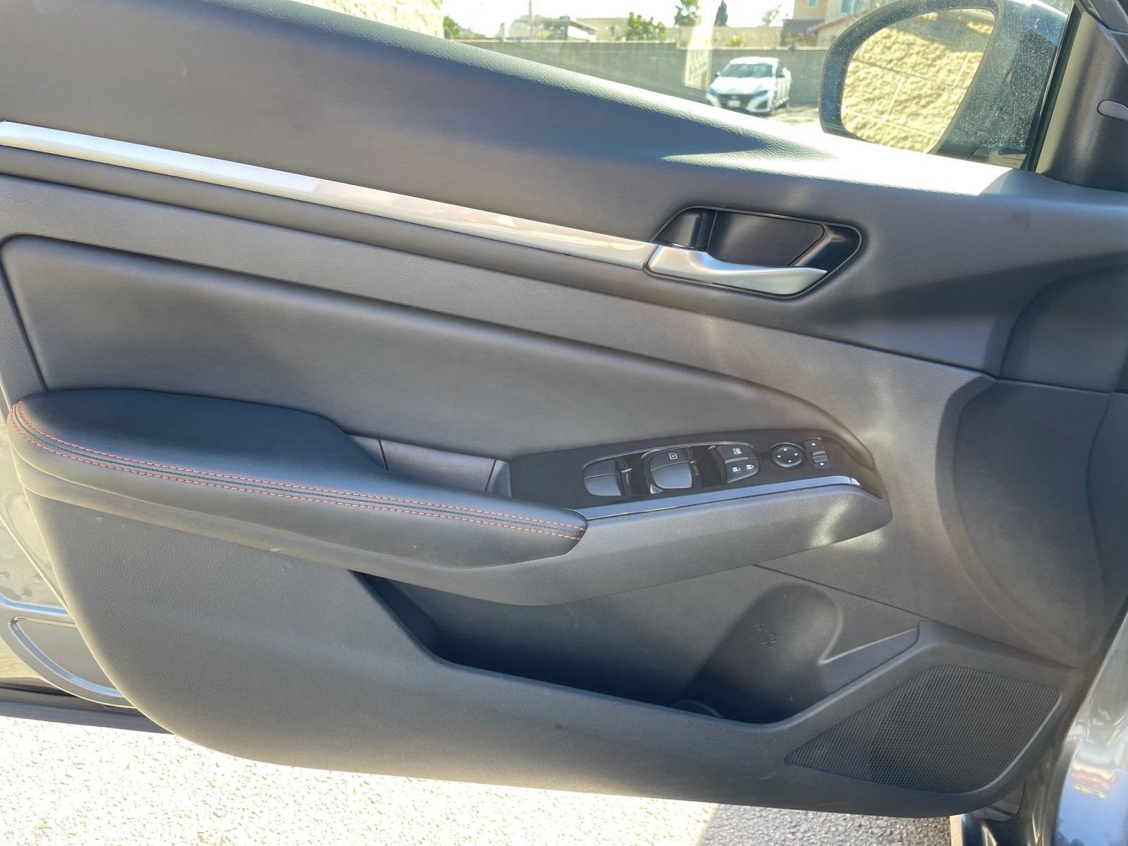 Thumbnail: 2025 Nissan Altima - 18