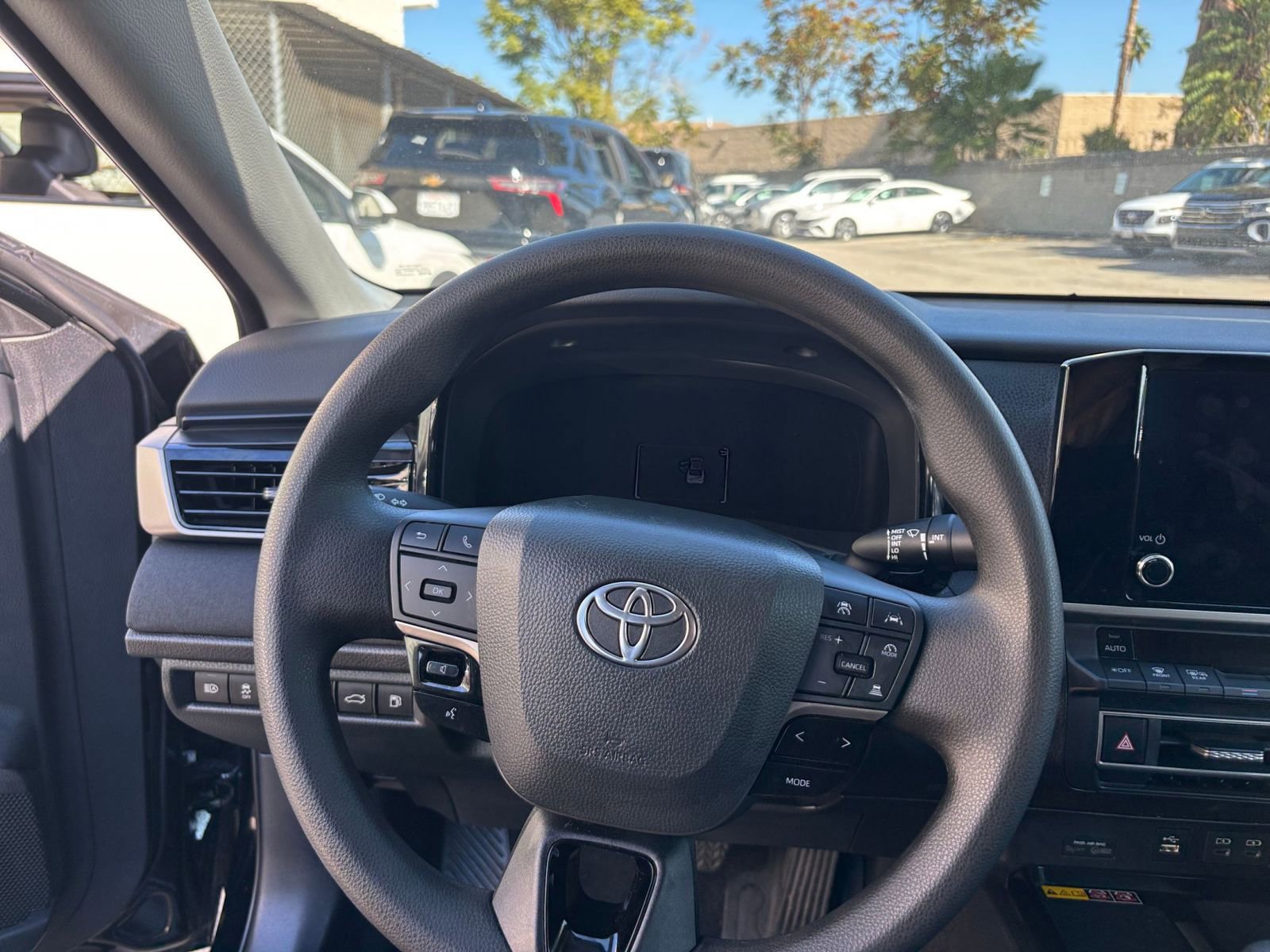 Thumbnail: 2025 Toyota Camry - 34