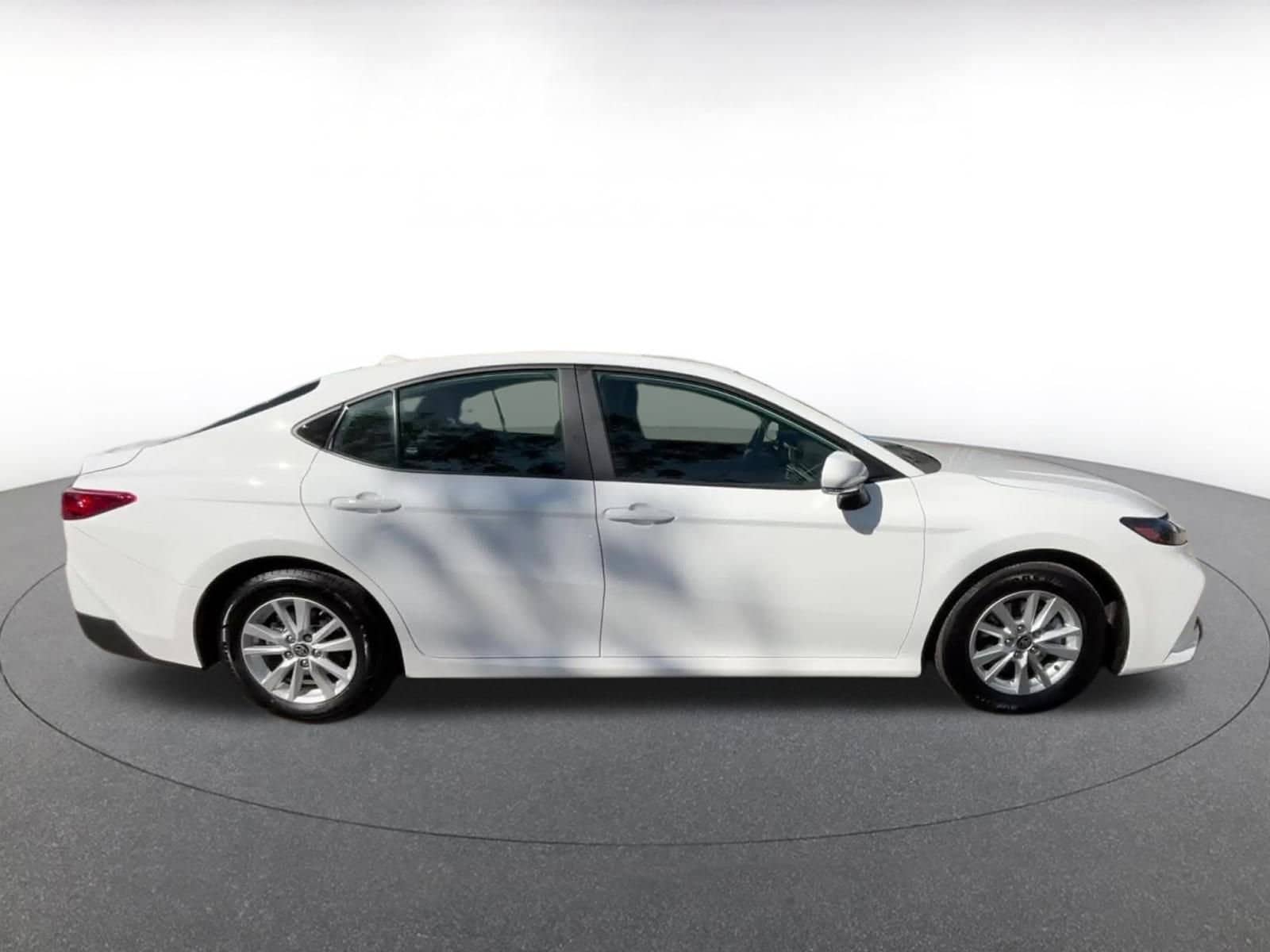 Thumbnail: 2025 Toyota Camry - 16