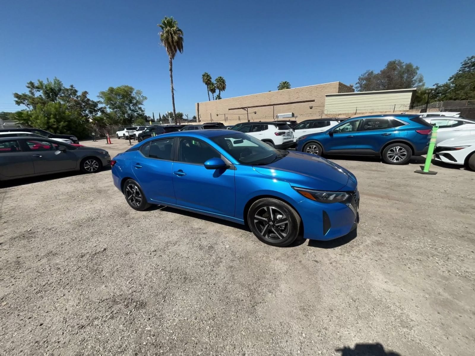 Thumbnail: 2025 Nissan Sentra - 2