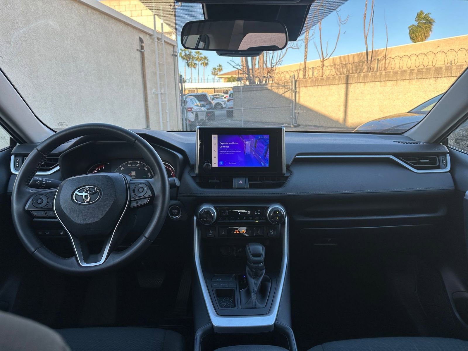 Thumbnail: 2025 Toyota RAV4 - 33