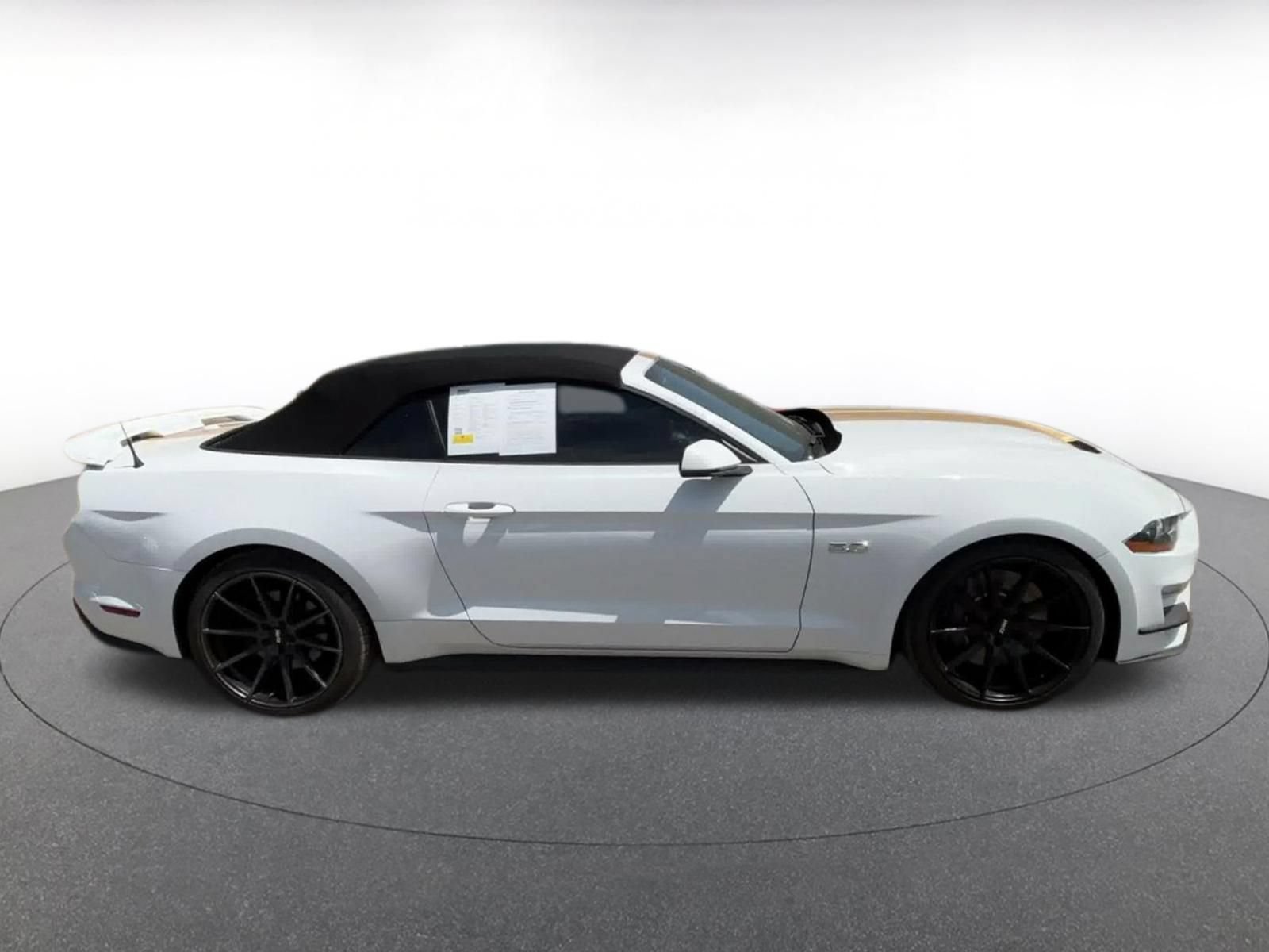Thumbnail: 2022 Ford Mustang - 16