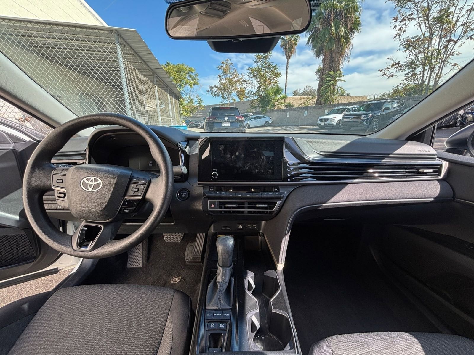 Thumbnail: 2025 Toyota Camry - 33