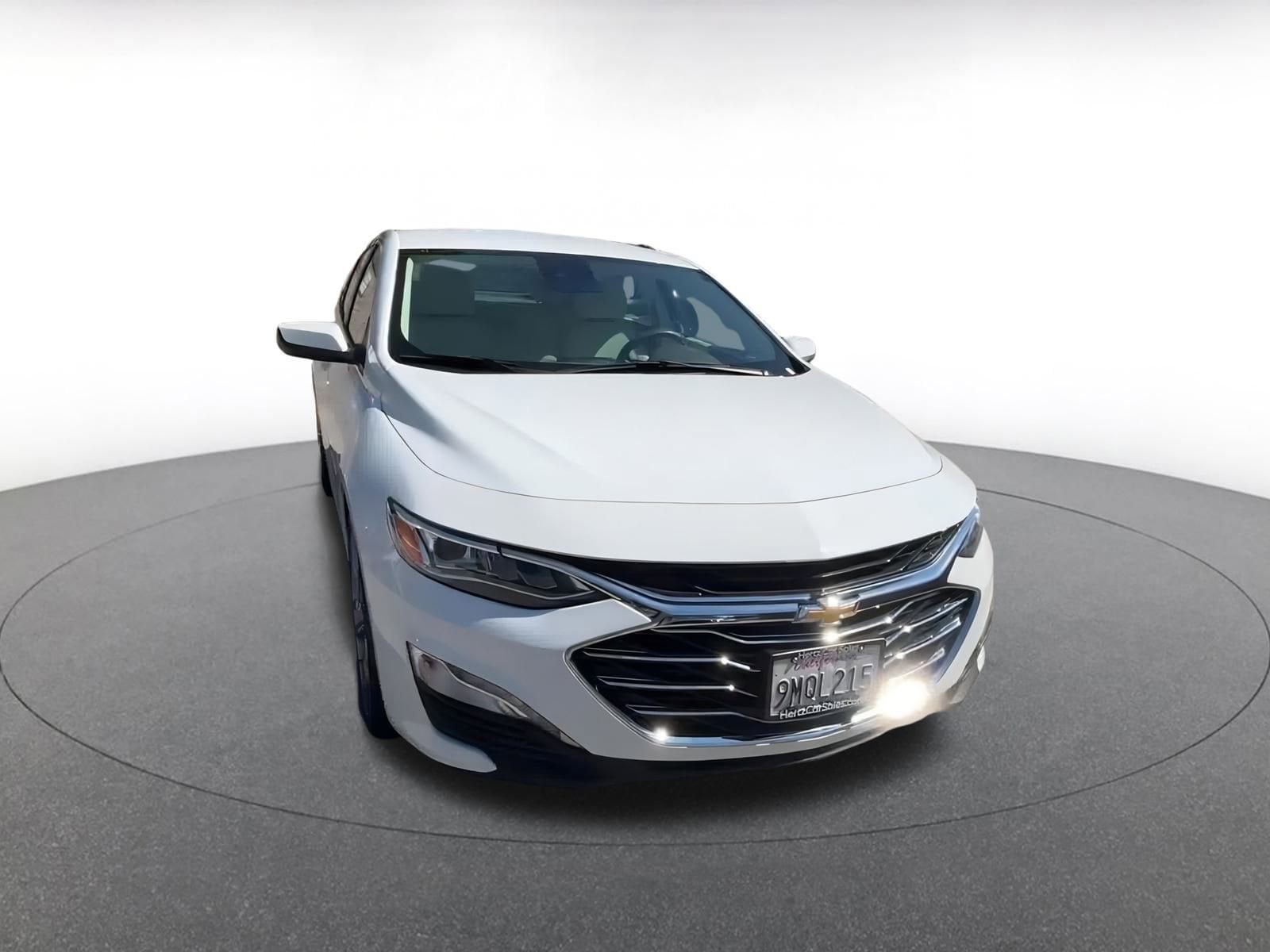 Thumbnail: 2024 Chevrolet Malibu - 3