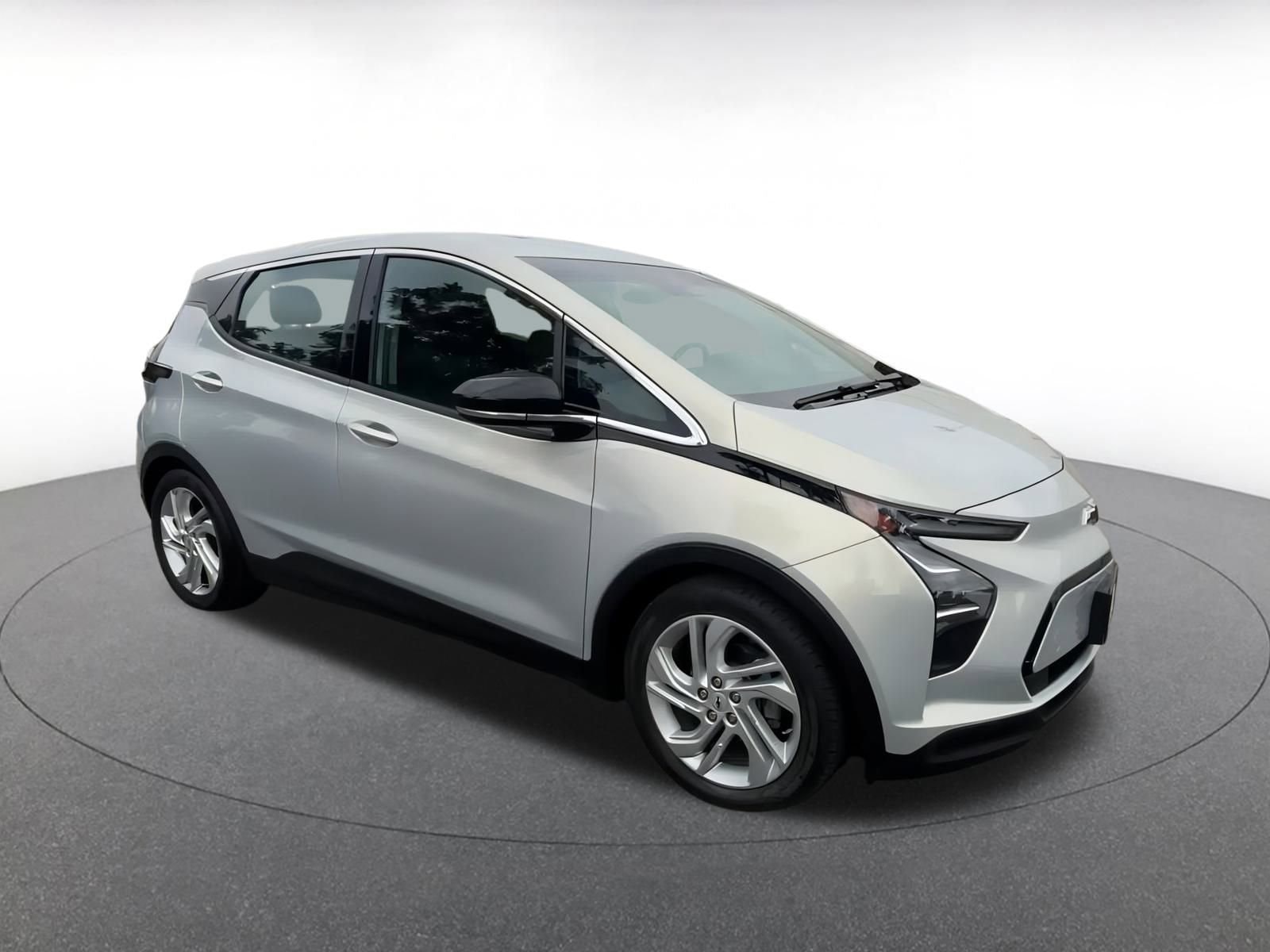 Thumbnail: 2023 Chevrolet Bolt EV - 2