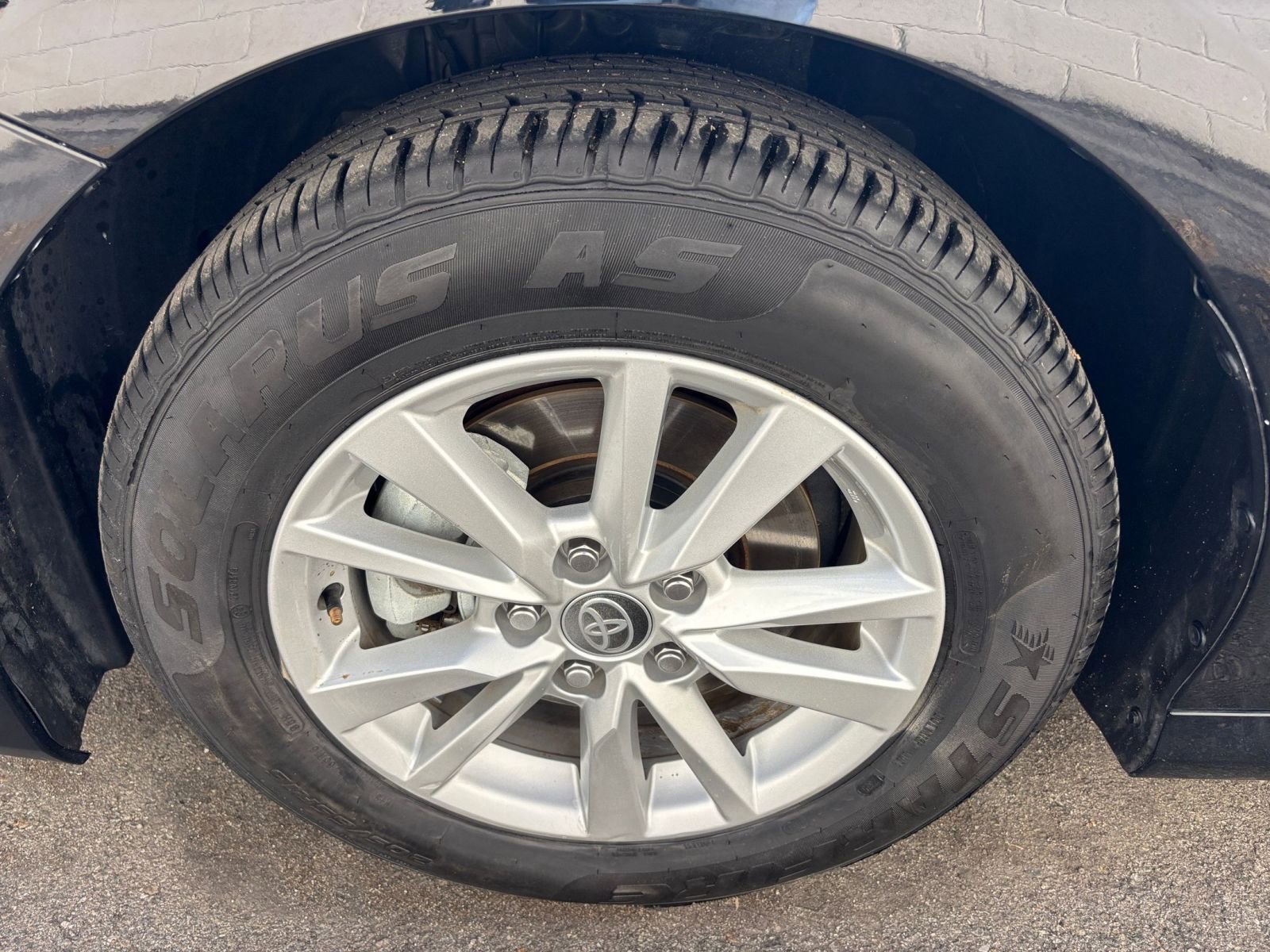 Thumbnail: 2025 Toyota Camry - 30