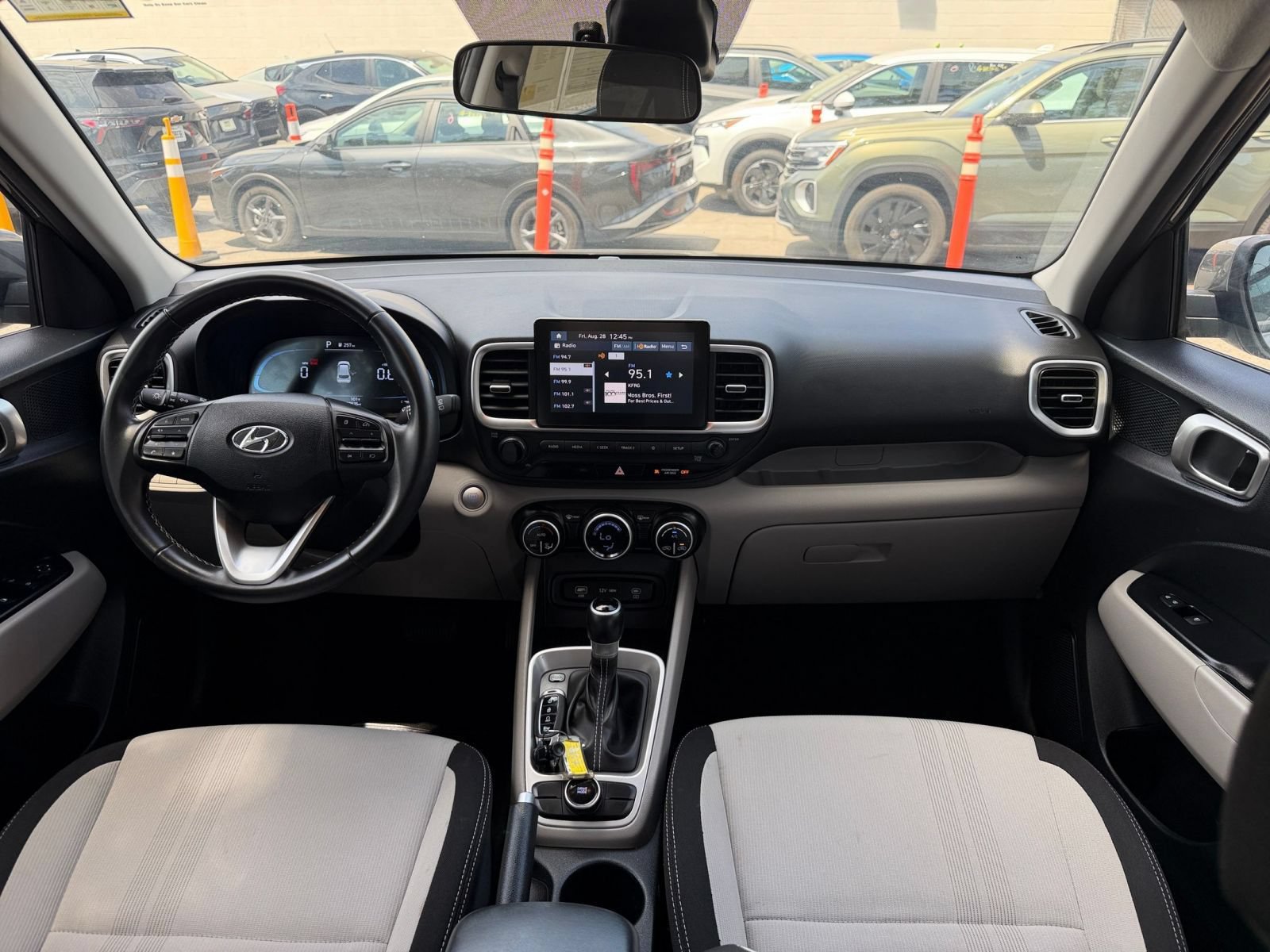 Thumbnail: 2025 Hyundai Venue - 32