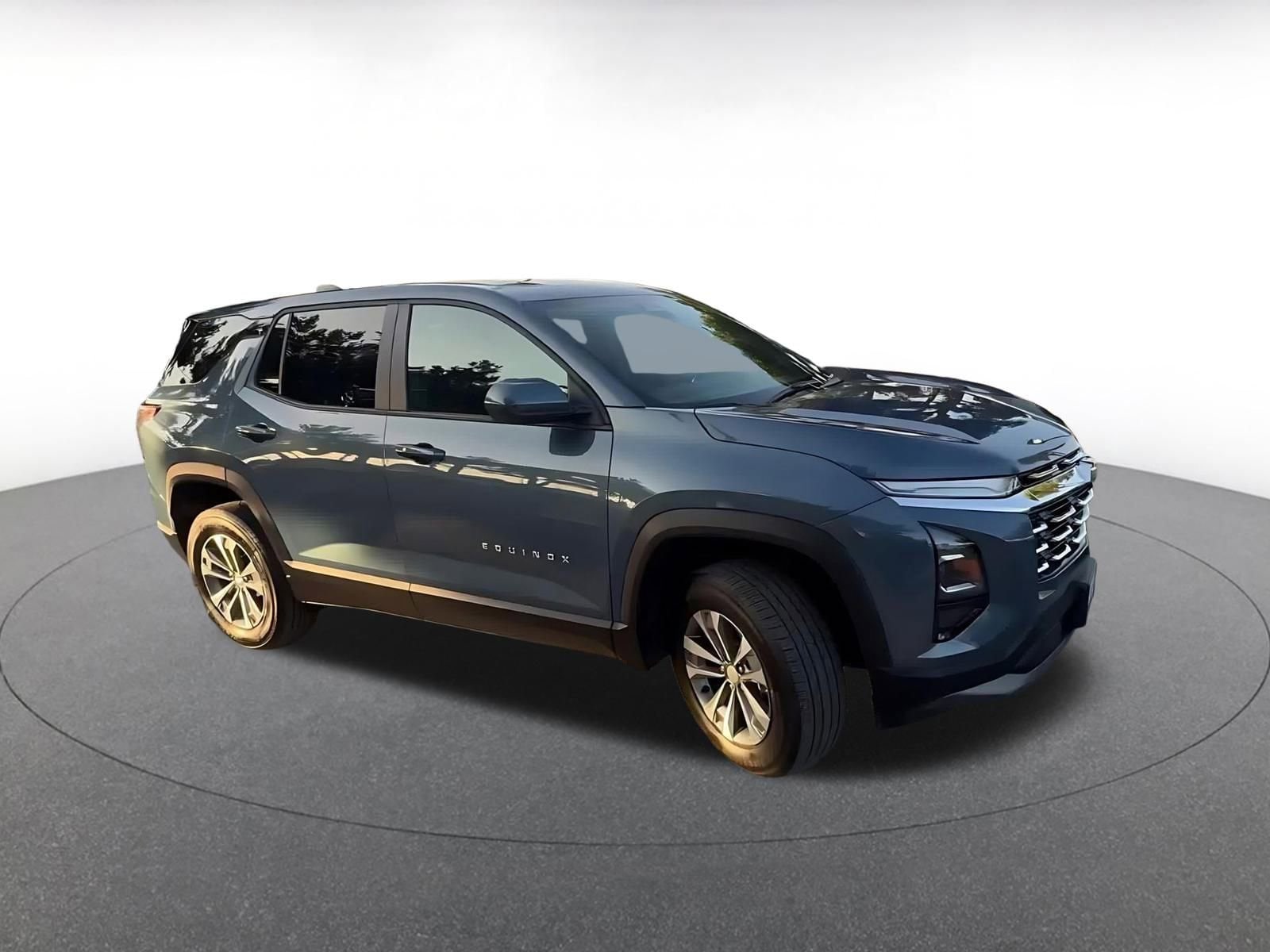 Thumbnail: 2025 Chevrolet Equinox - 2