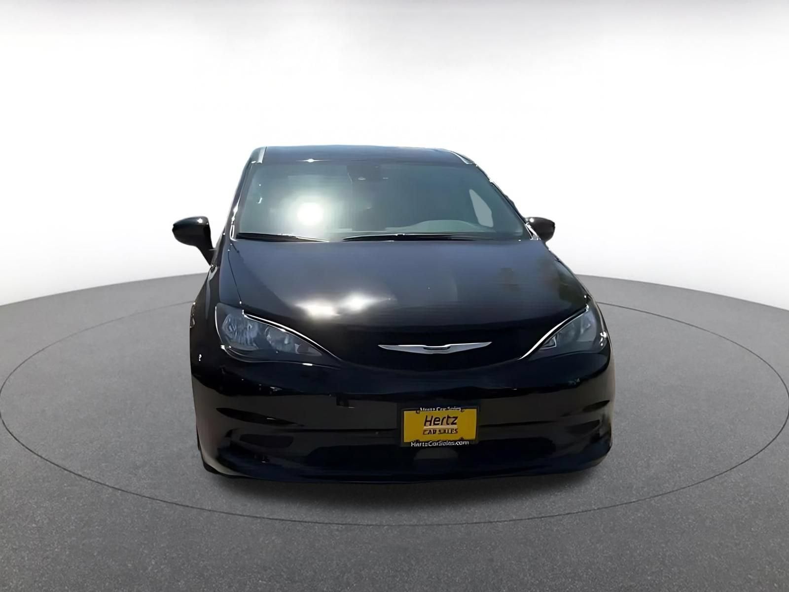 Thumbnail: 2024 Chrysler Voyager - 3