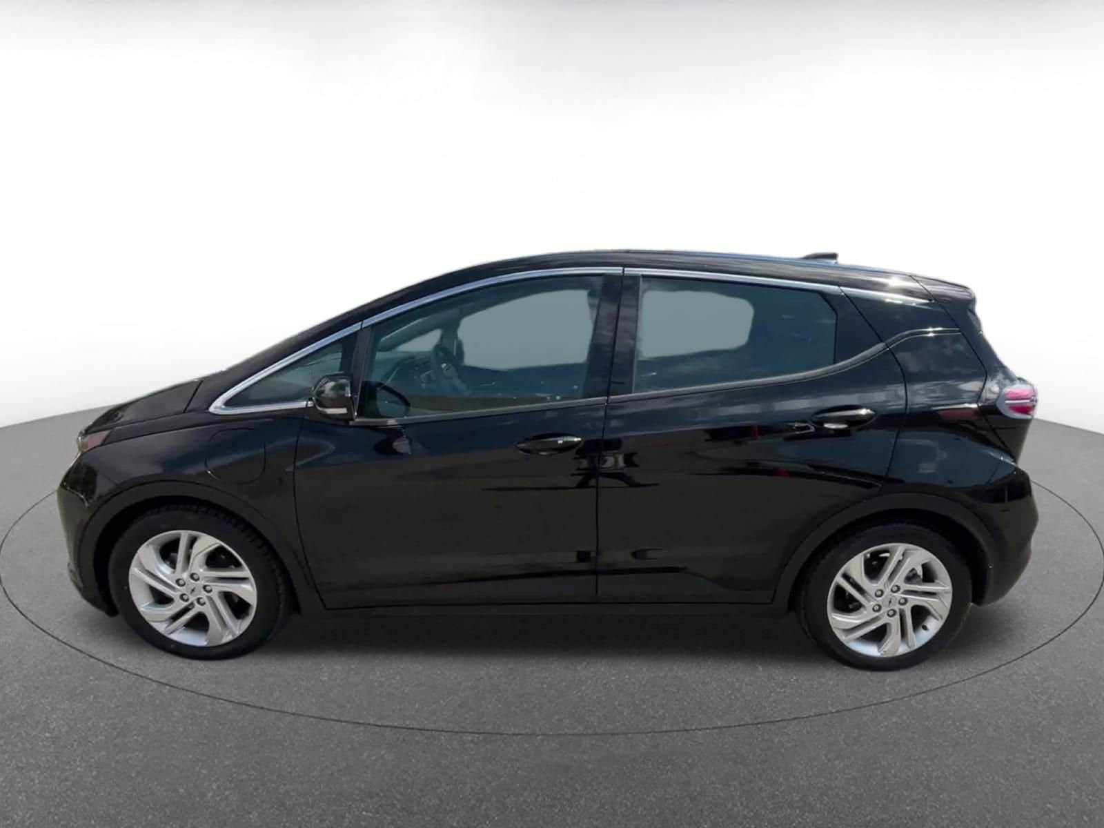 Thumbnail: 2023 Chevrolet Bolt EV - 9