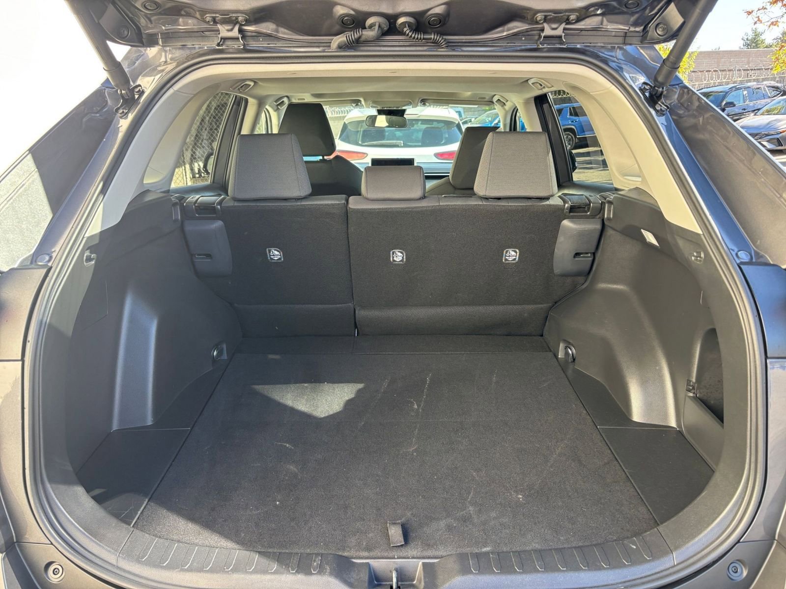 Thumbnail: 2025 Toyota RAV4 - 31