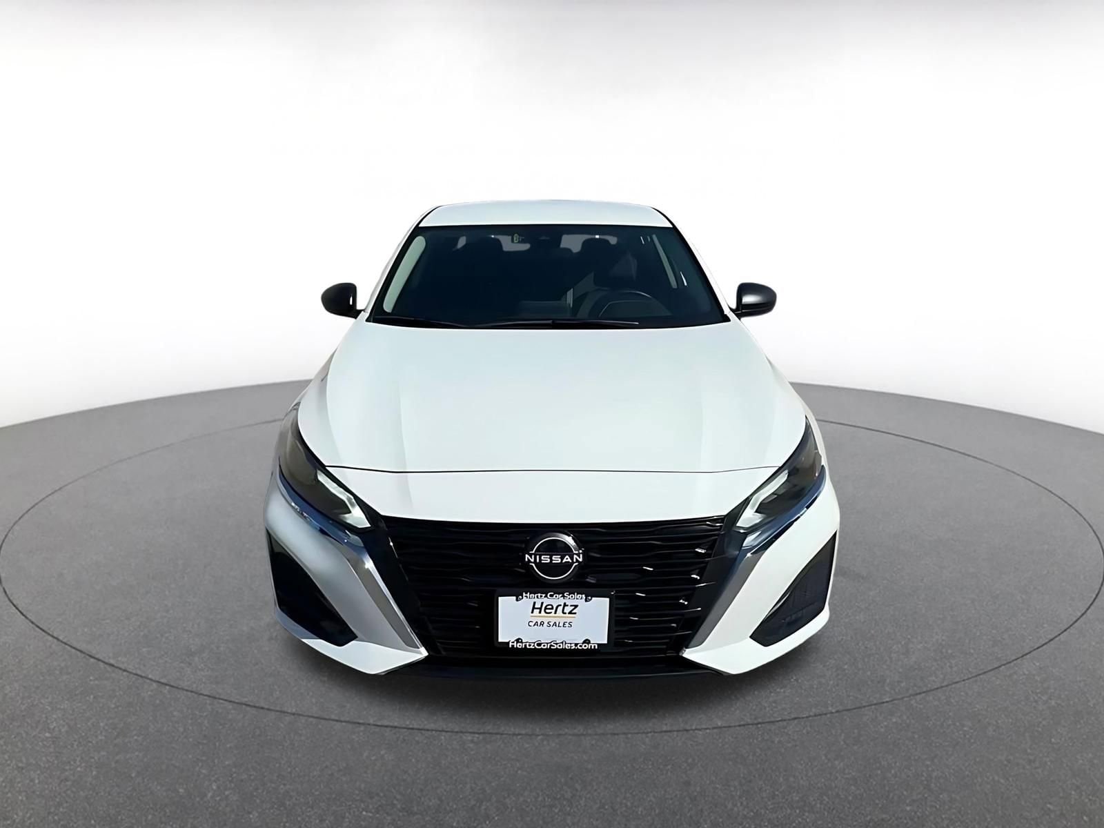 Thumbnail: 2025 Nissan Altima - 4