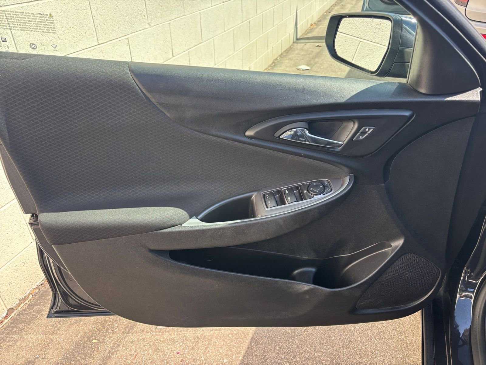Thumbnail: 2023 Chevrolet Malibu - 31
