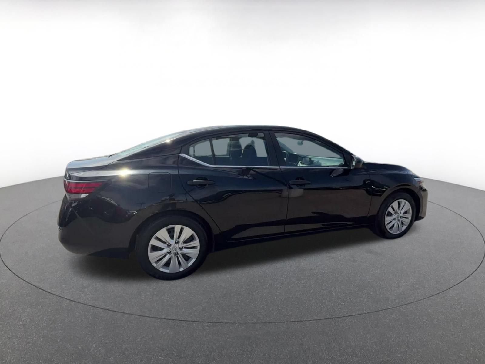 Thumbnail: 2025 Nissan Sentra - 11