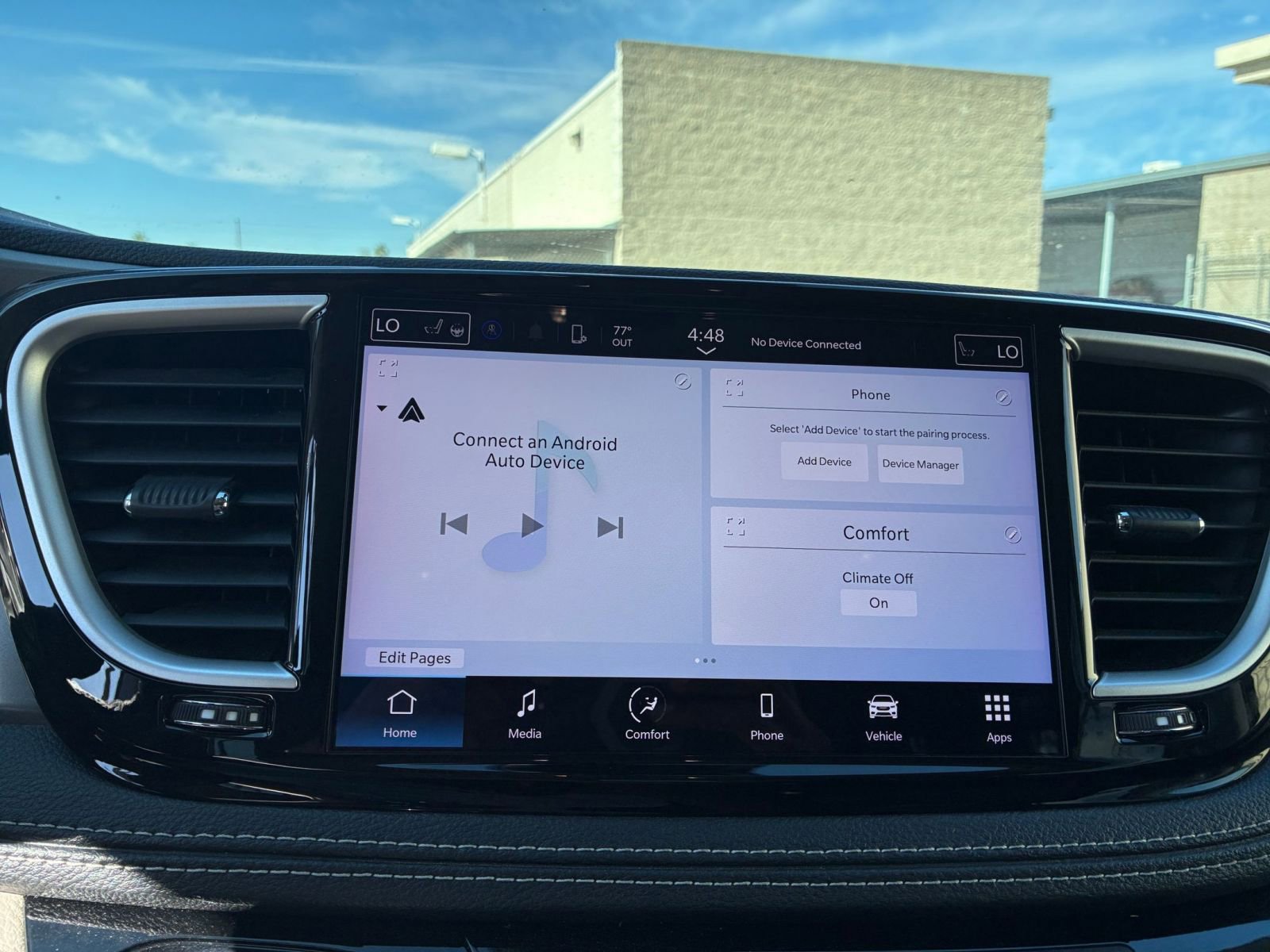 Thumbnail: 2023 Chrysler Pacifica - 20