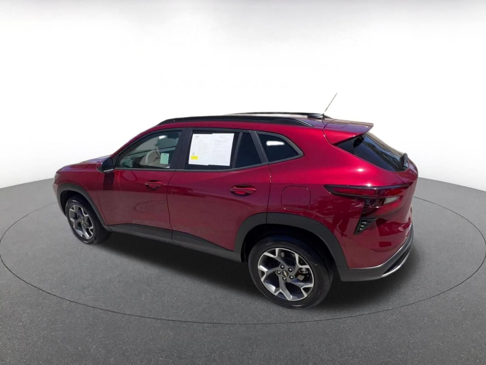 Thumbnail: 2025 Chevrolet Trax - 9