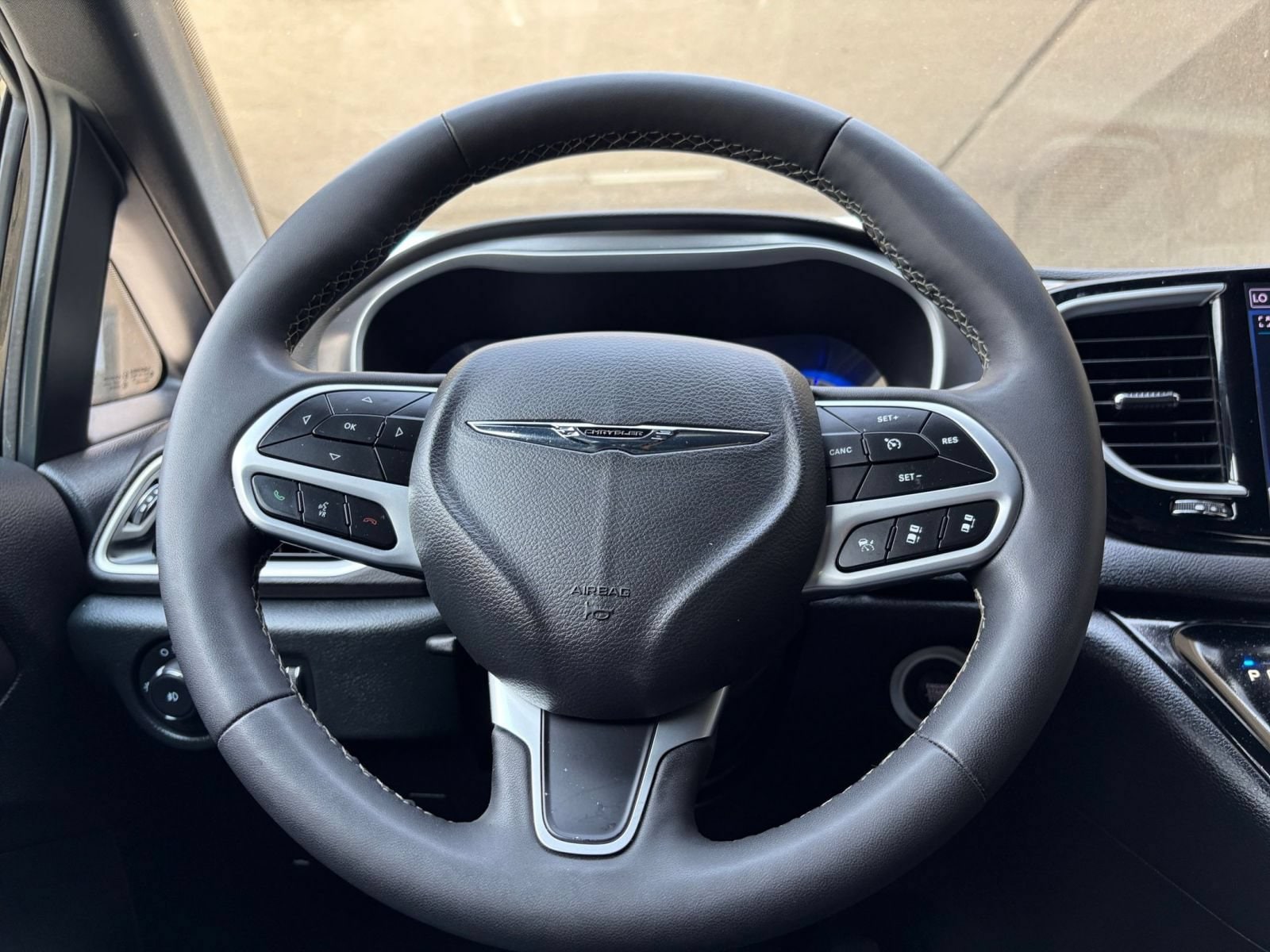 Thumbnail: 2025 Chrysler Pacifica - 29