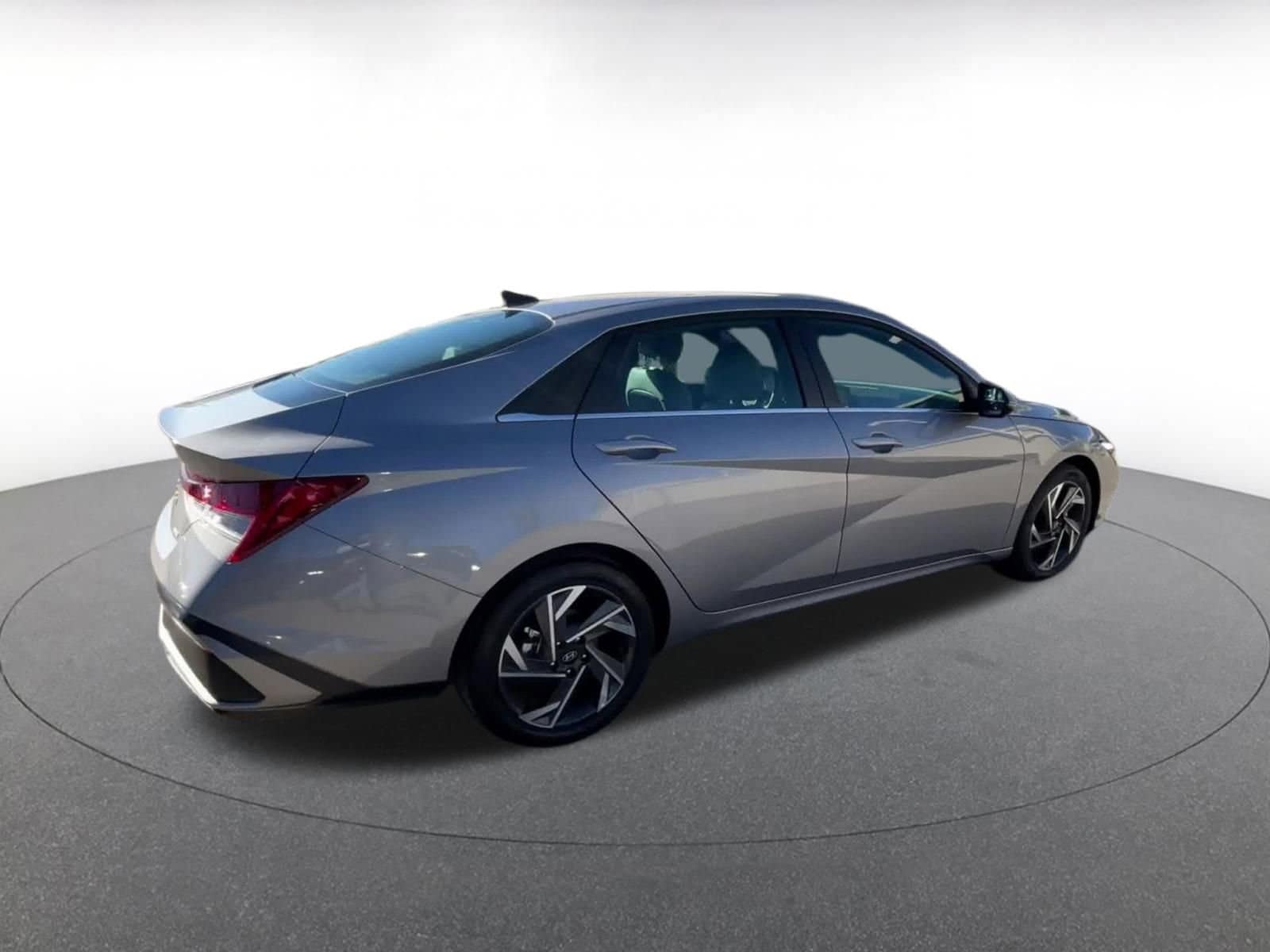 Thumbnail: 2025 Hyundai Elantra - 15