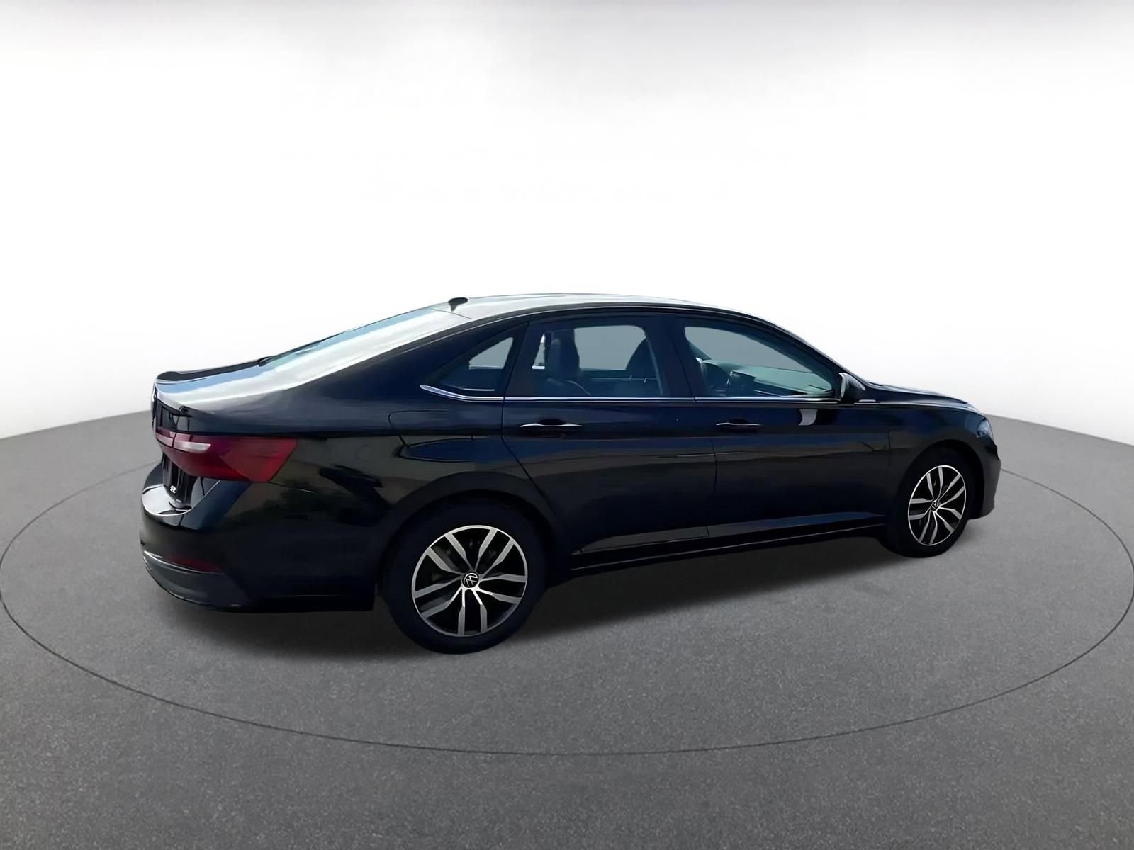 Thumbnail: 2025 Volkswagen Jetta - 15