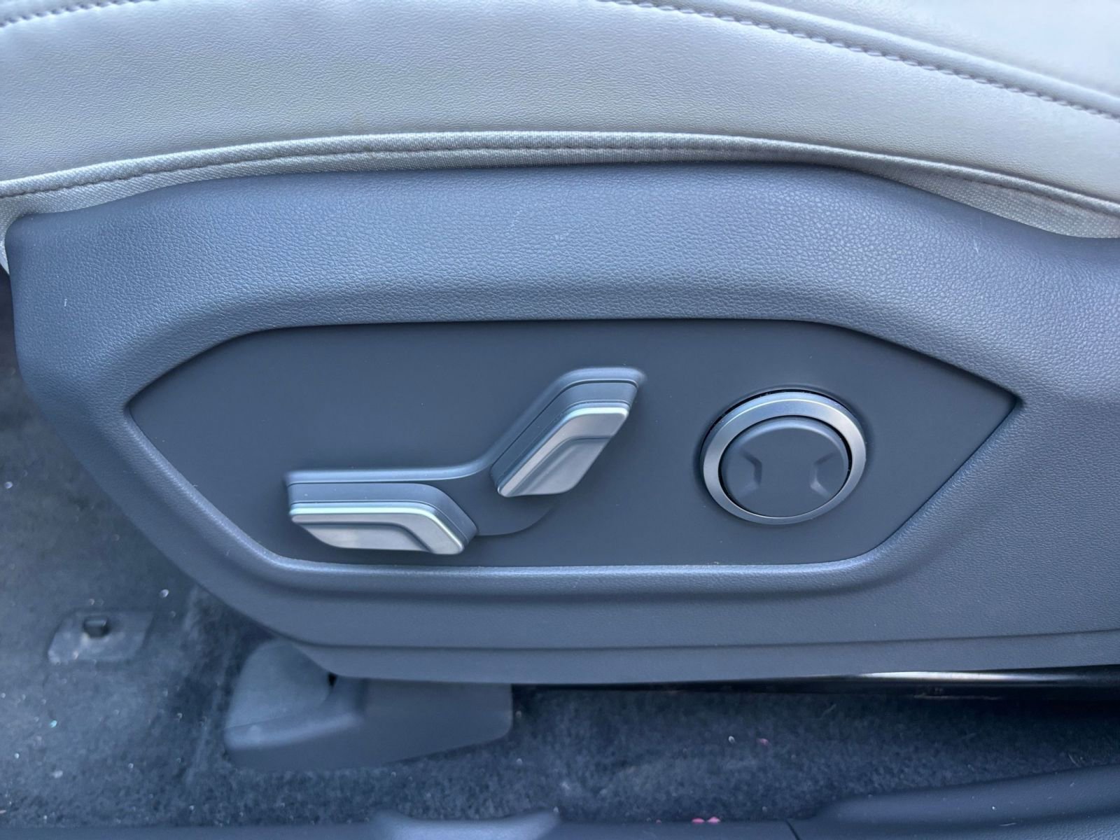 Thumbnail: 2025 Hyundai Santa Fe - 24