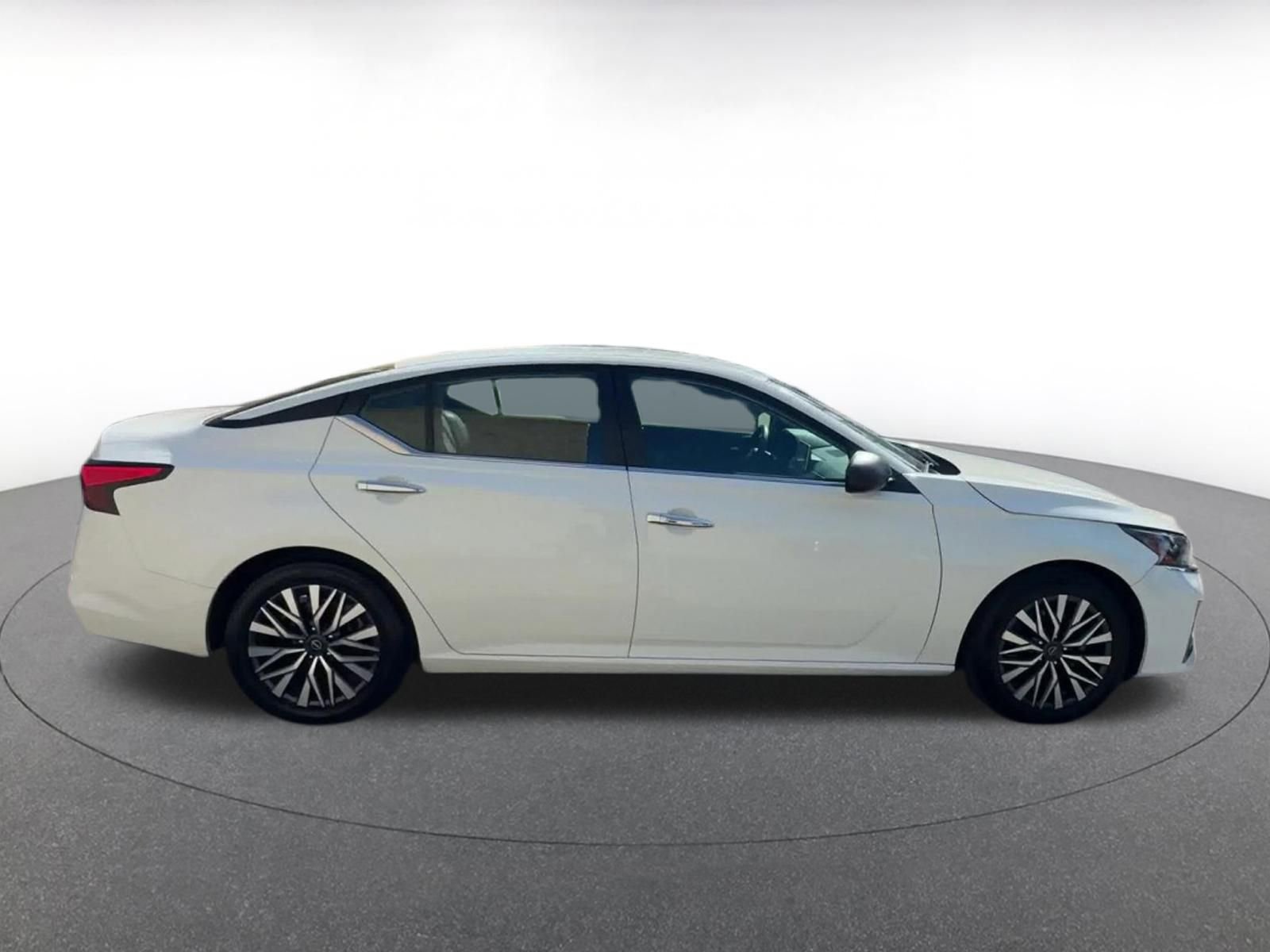 Thumbnail: 2025 Nissan Altima - 16