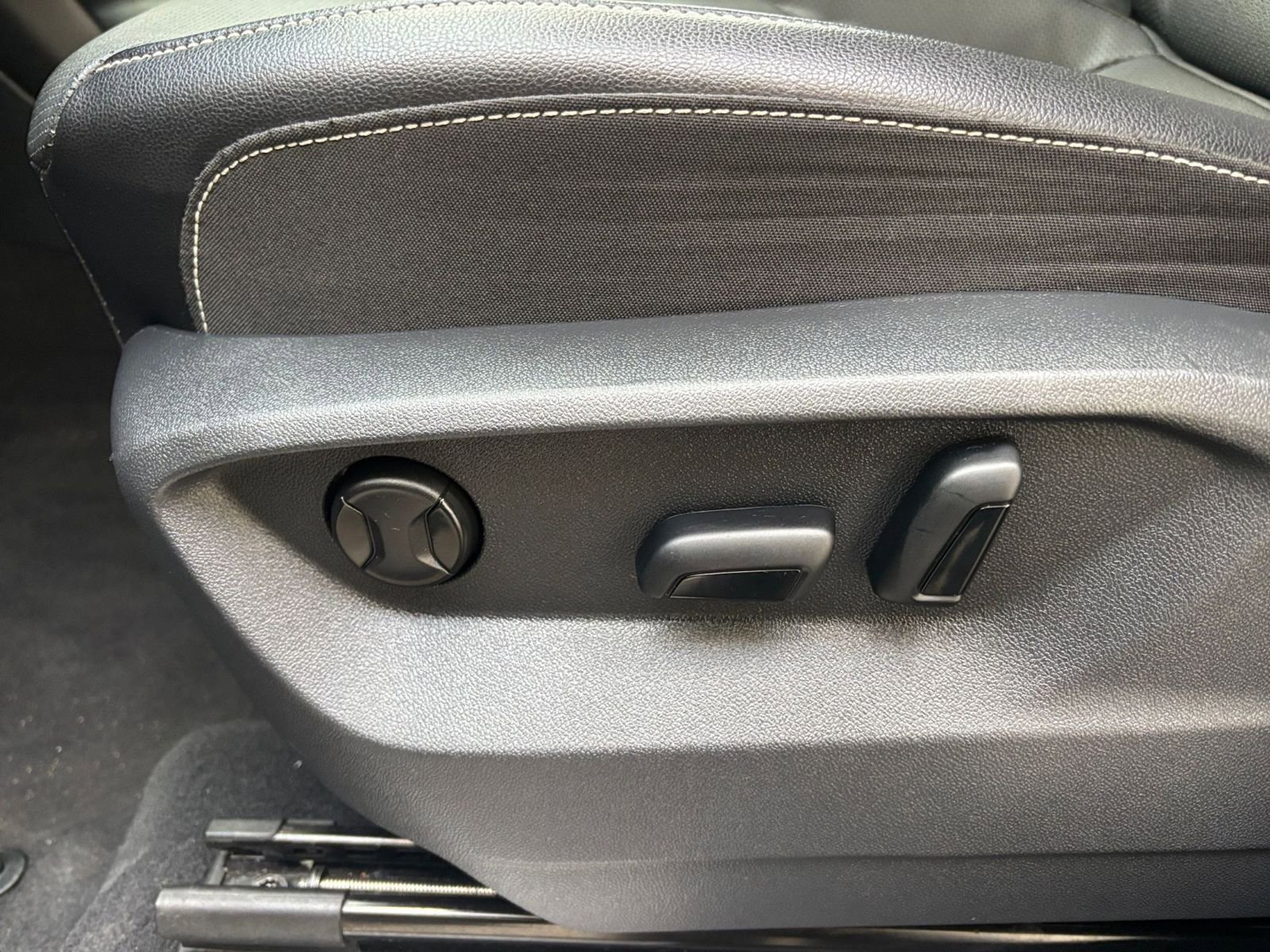 Thumbnail: 2025 Volkswagen Atlas - 24