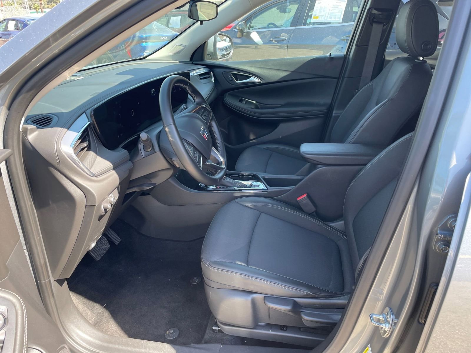 Thumbnail: 2025 Buick Encore GX - 27