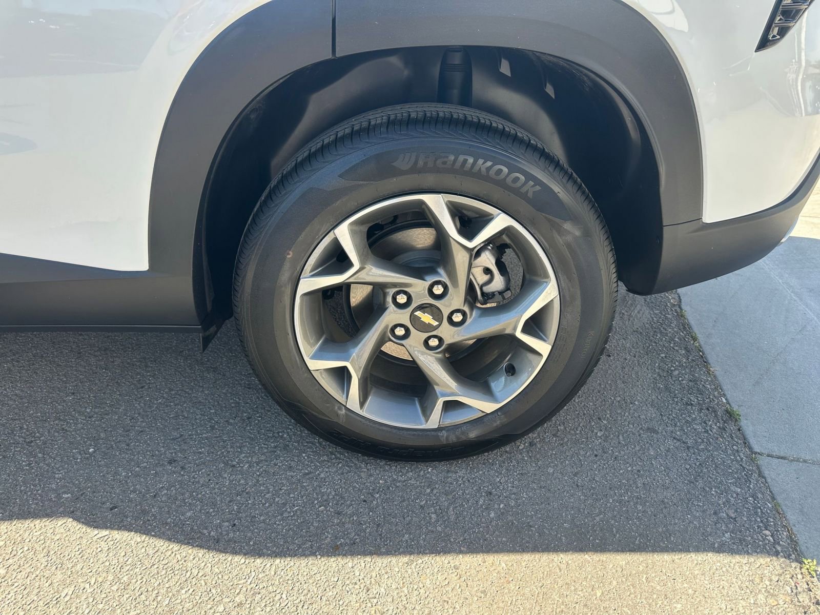 Thumbnail: 2025 Chevrolet Trax - 29