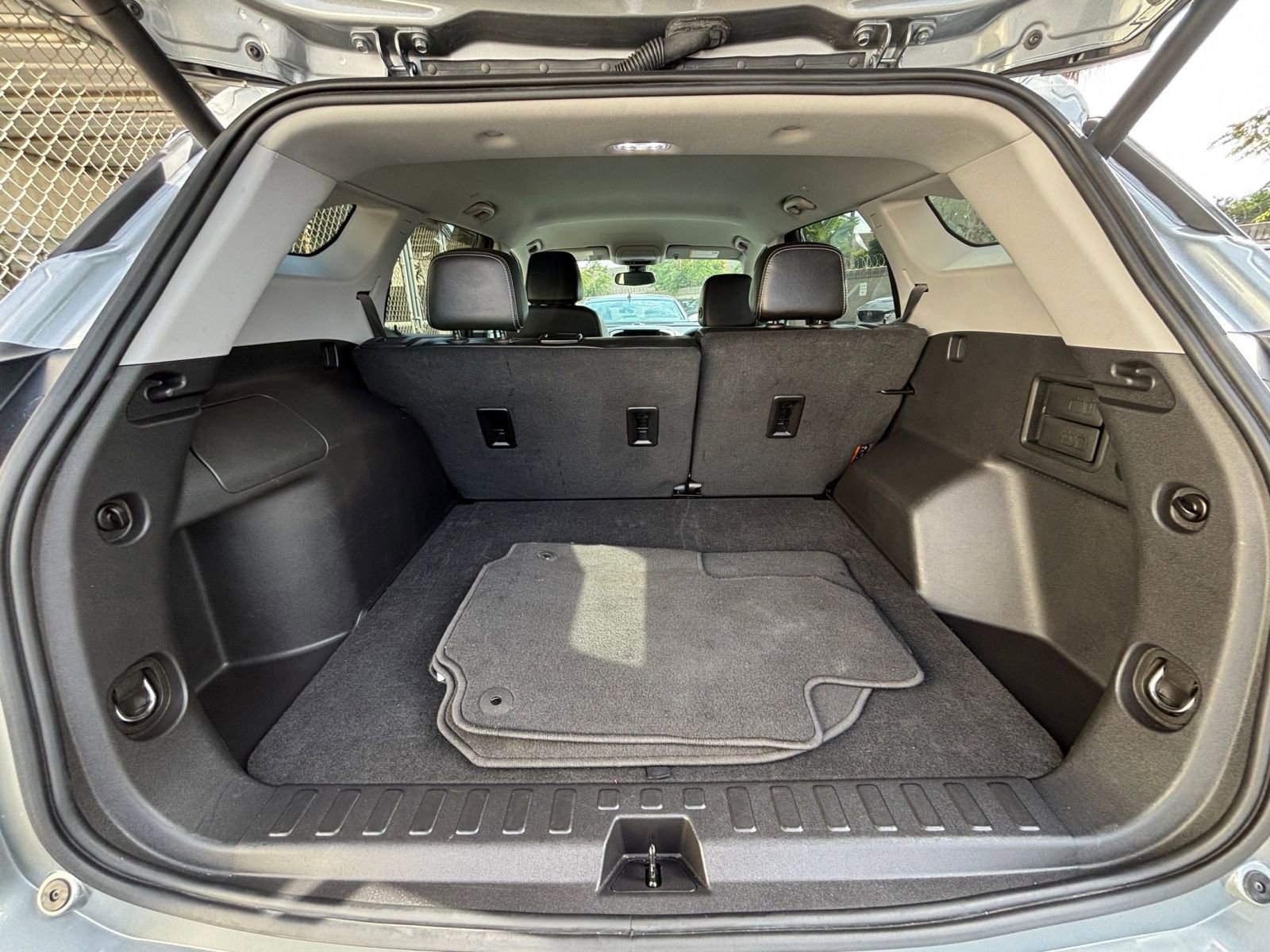 Thumbnail: 2024 GMC Terrain - 31