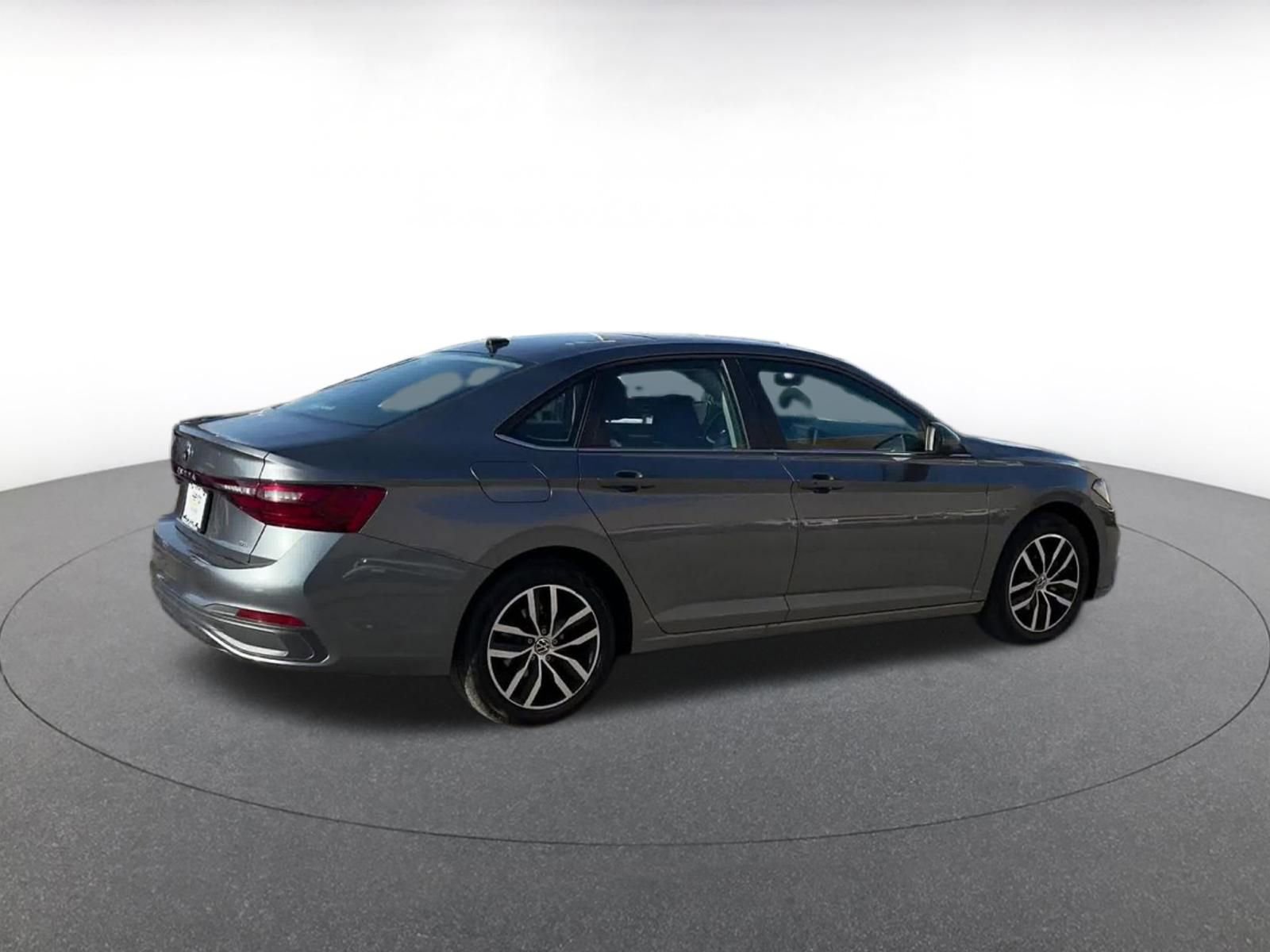 Thumbnail: 2025 Volkswagen Jetta - 14