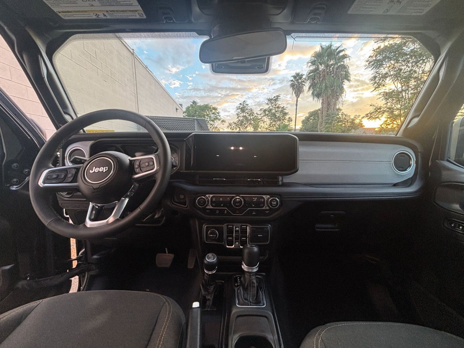 Thumbnail: 2025 Jeep Wrangler - 33