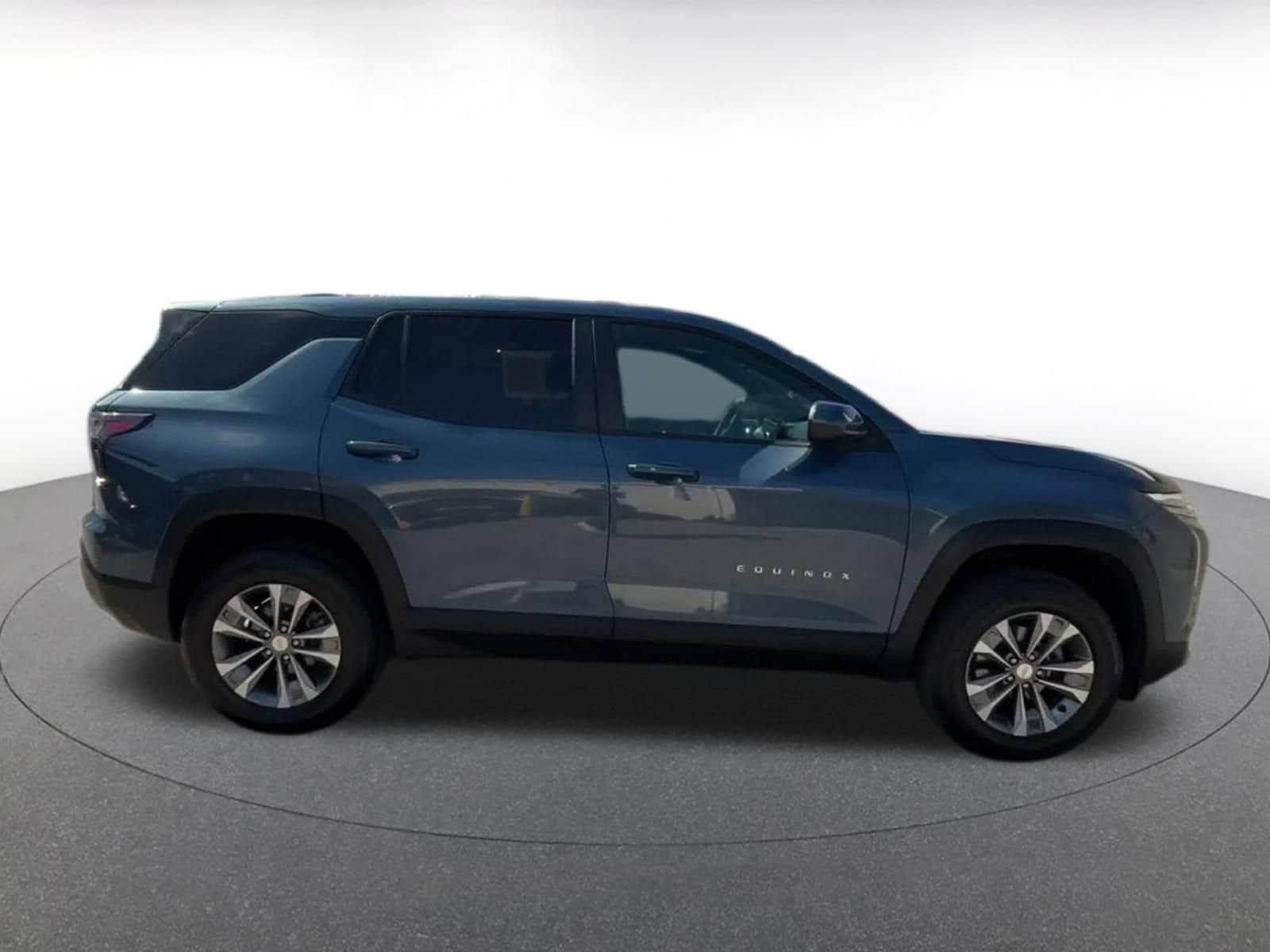 Thumbnail: 2025 Chevrolet Equinox - 15