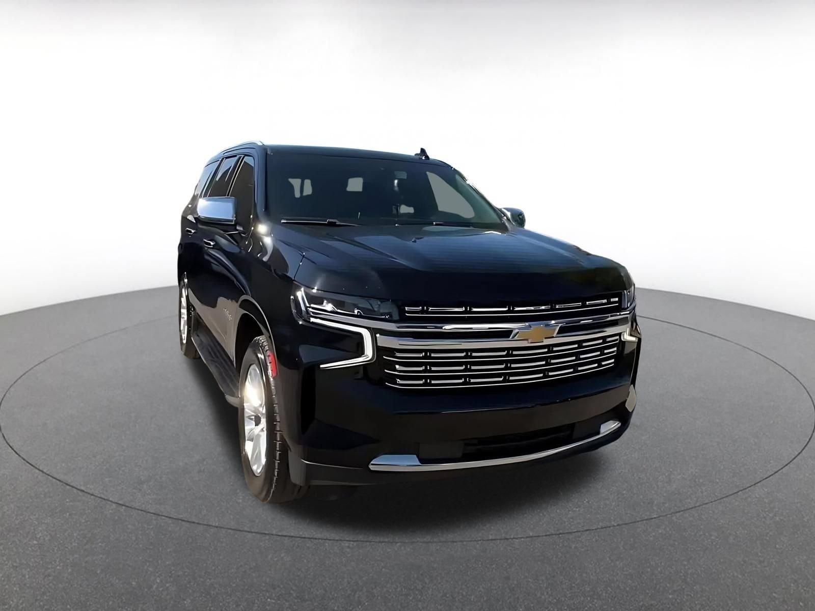 Thumbnail: 2023 Chevrolet Tahoe - 3