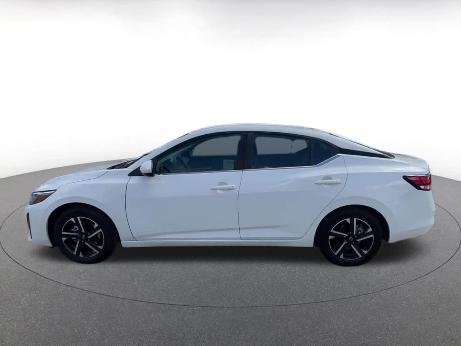 Thumbnail: 2024 Nissan Sentra - 9