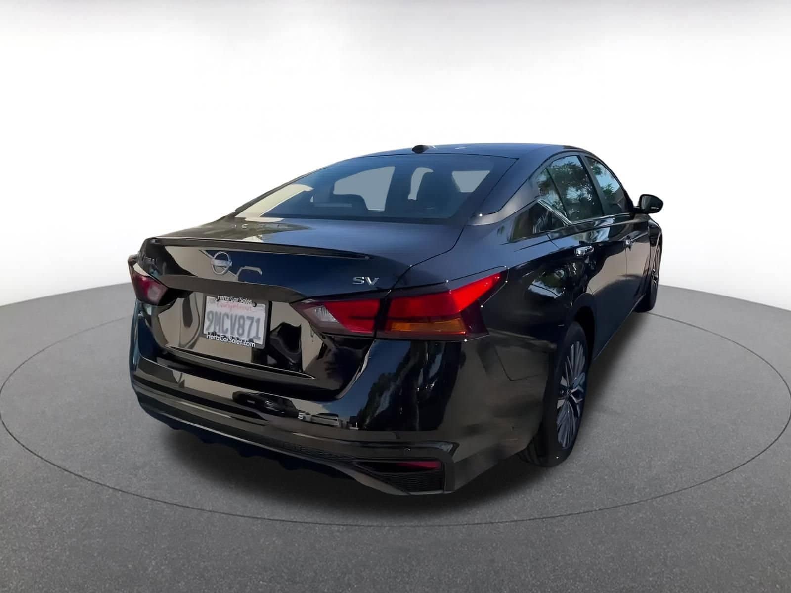 Thumbnail: 2024 Nissan Altima - 15